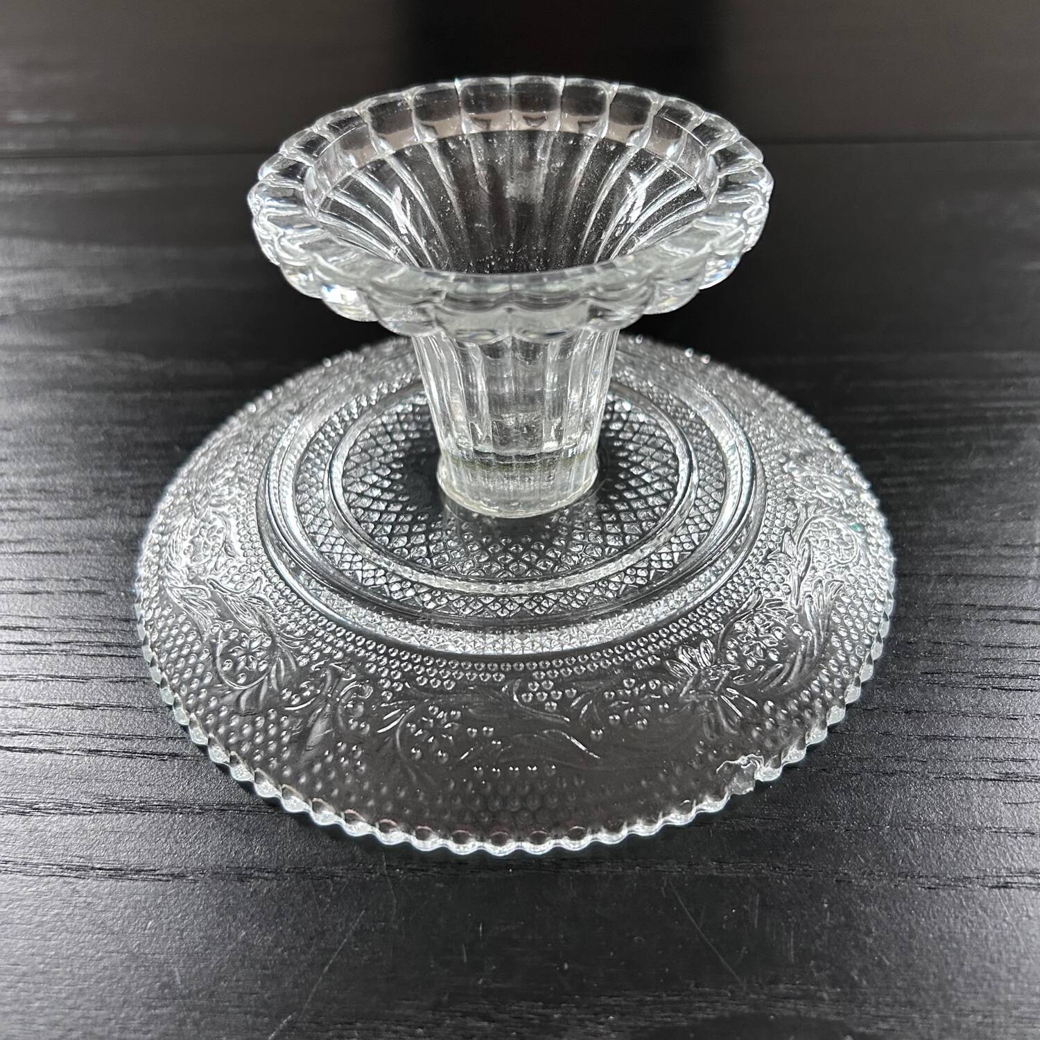 Small footed cookie dish