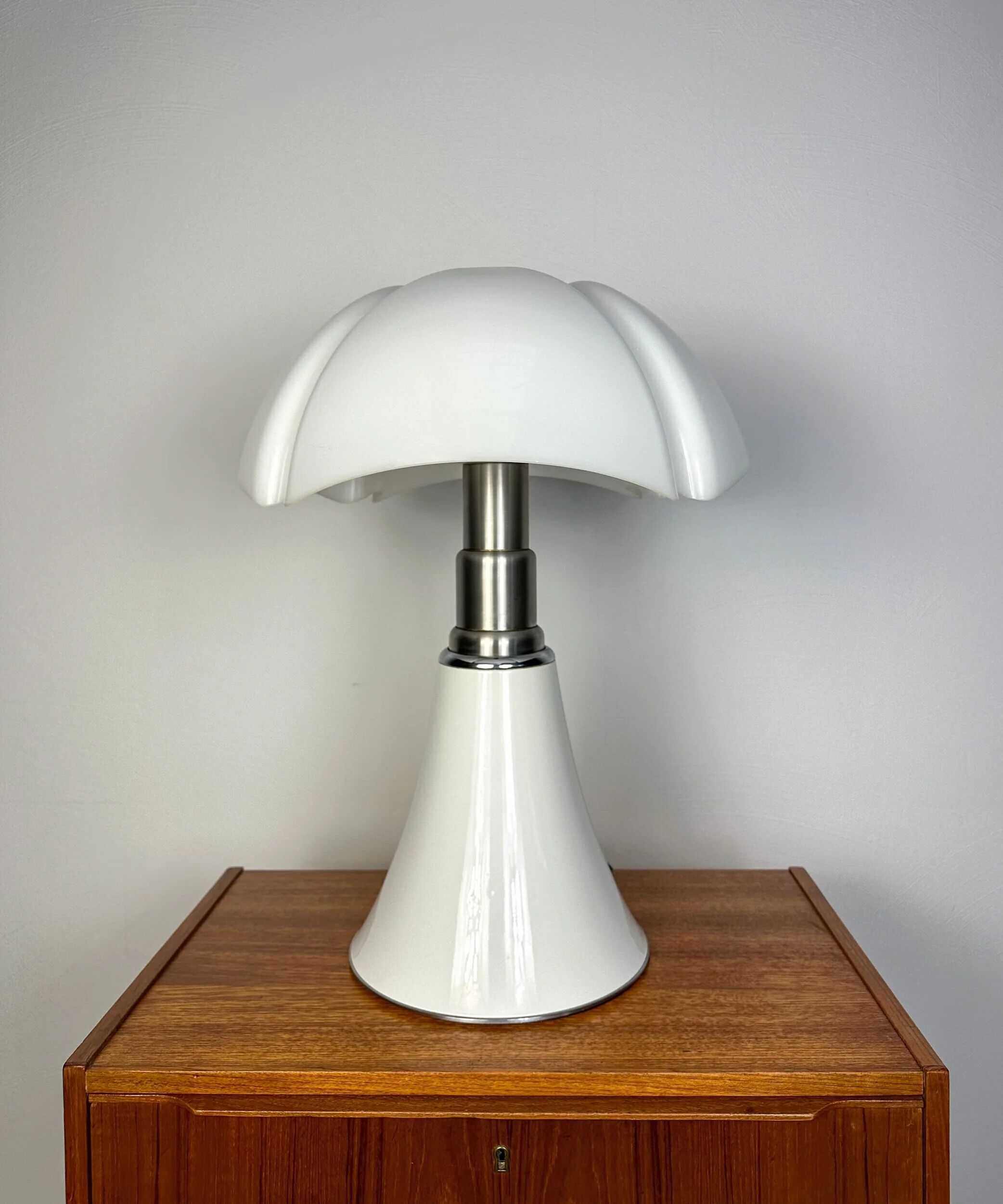 1970s Large Vintage Pipistrello Lamp by Gae Aulenti for Martinelli Luce