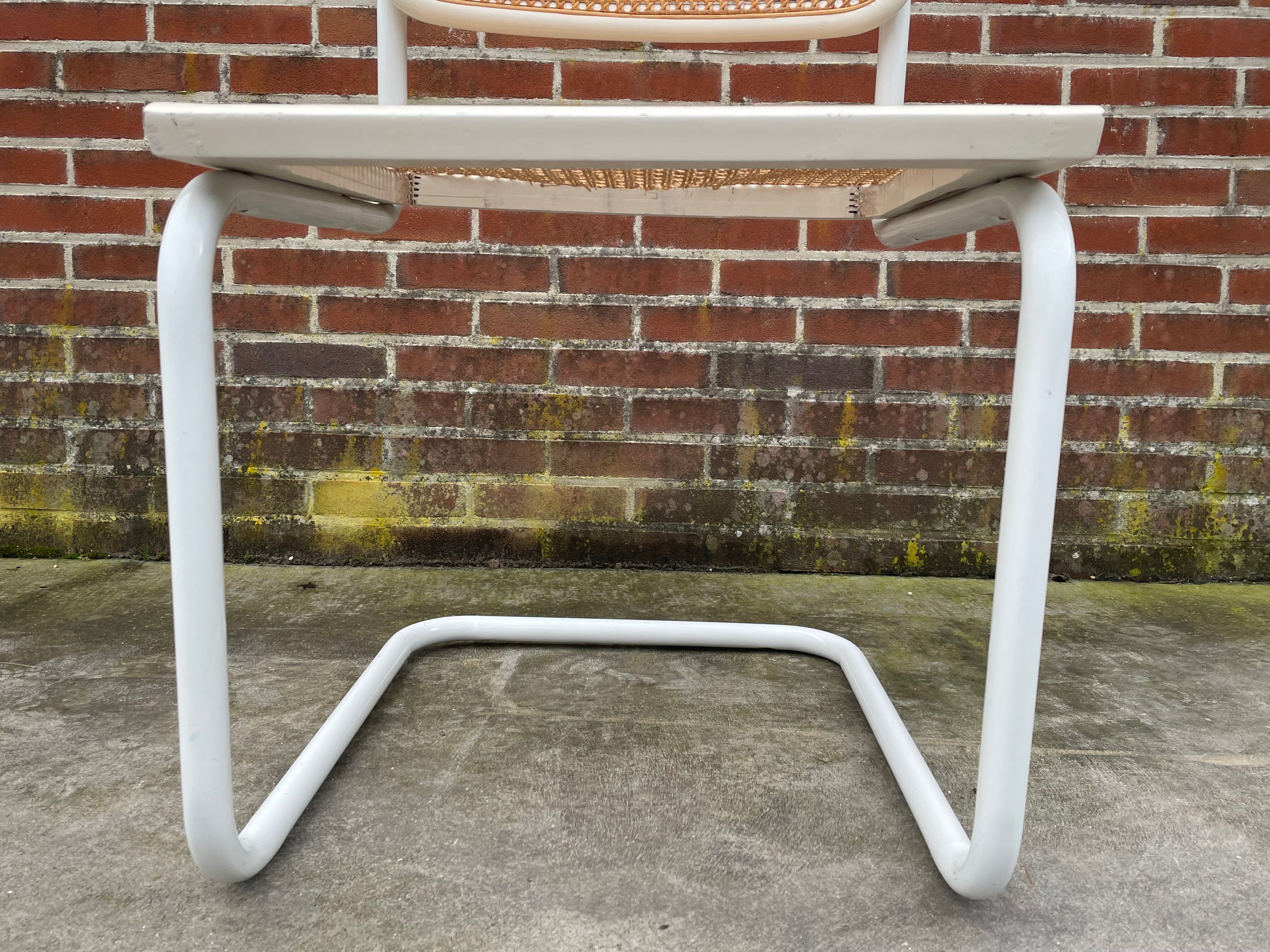 Cesca chair b32 model in white design