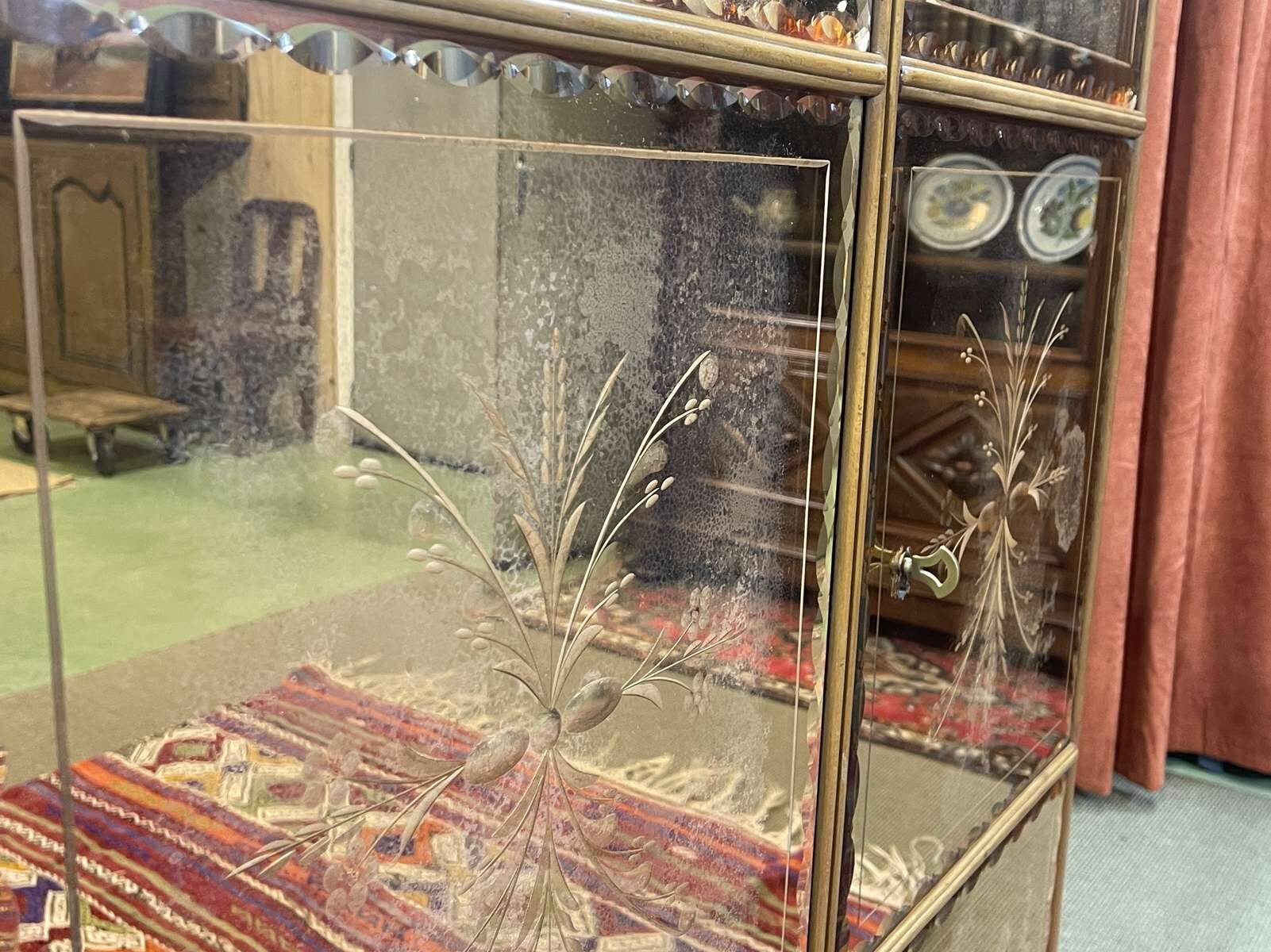 Art Deco mirrored cabinet from the 1950s in beech