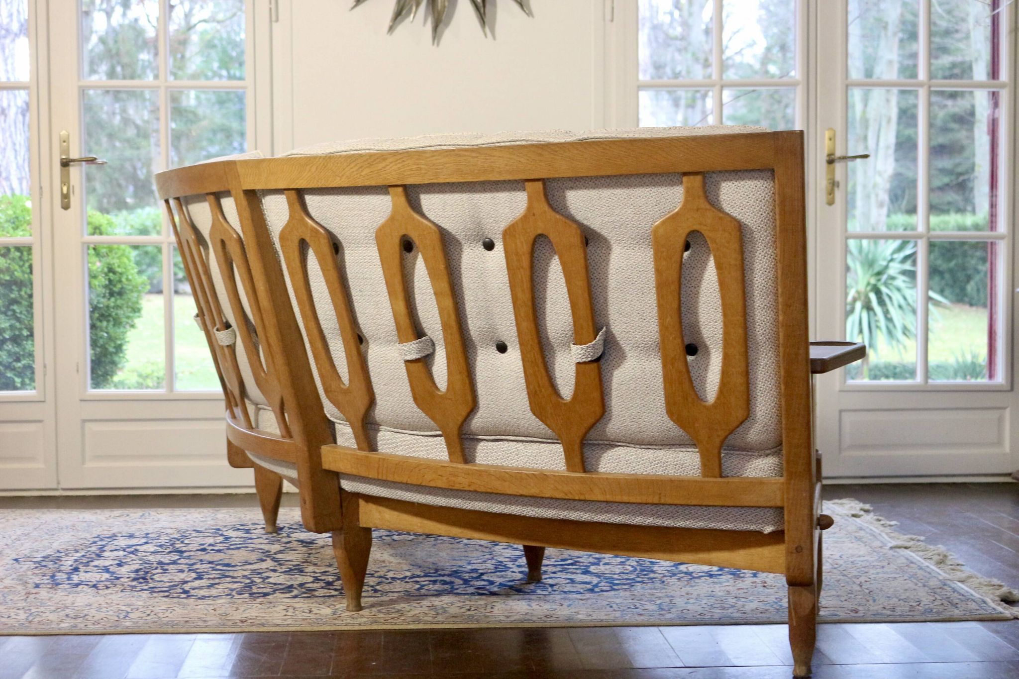“Véronique” sofa, by Guillerme and Chambron, 1970s Vos Maison edition. Ref Veronica