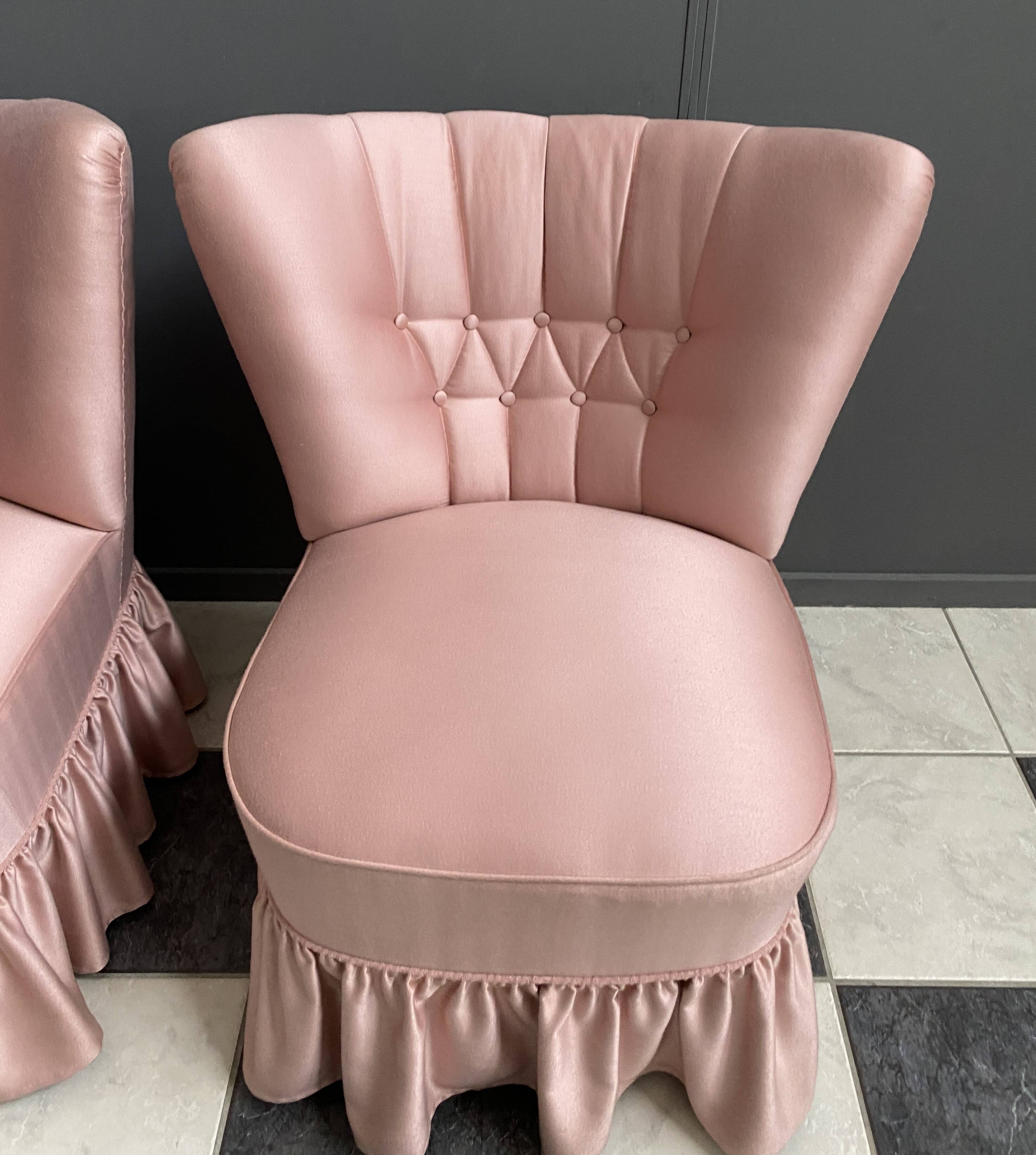 Suite de 2 chaises roses 1960