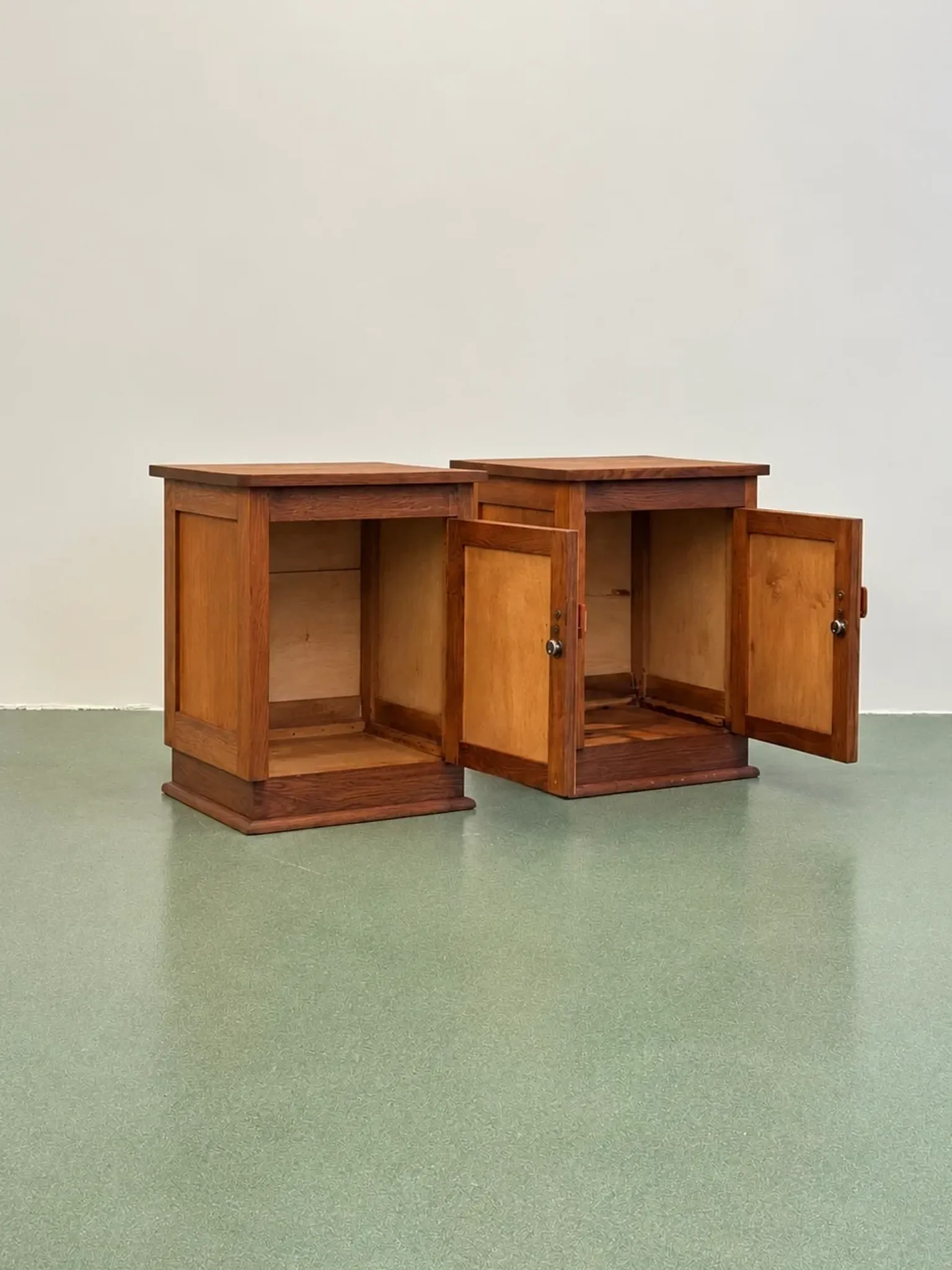 Pair of Dutch Art Deco nightstands, 1930s