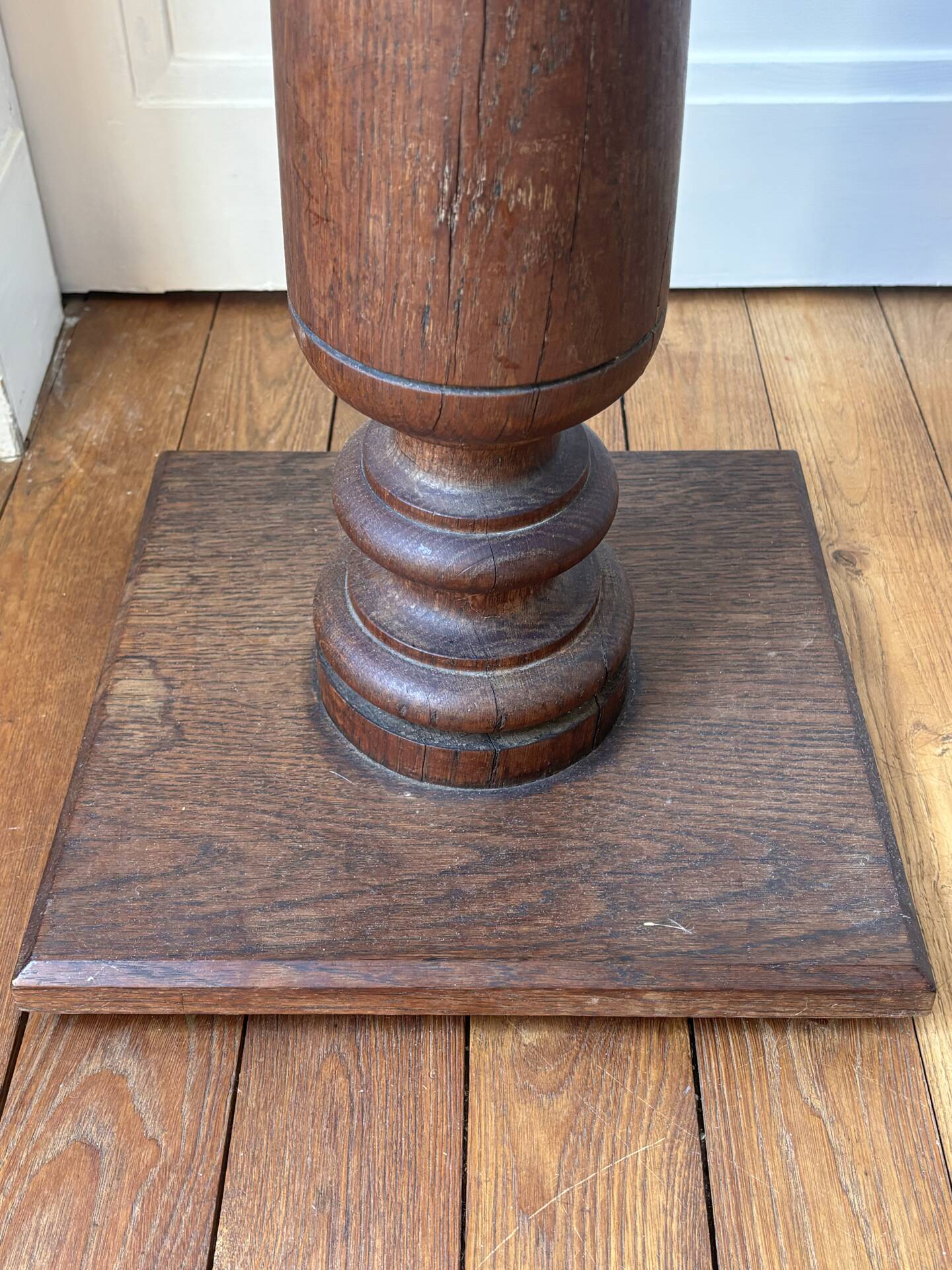Colonne en bois