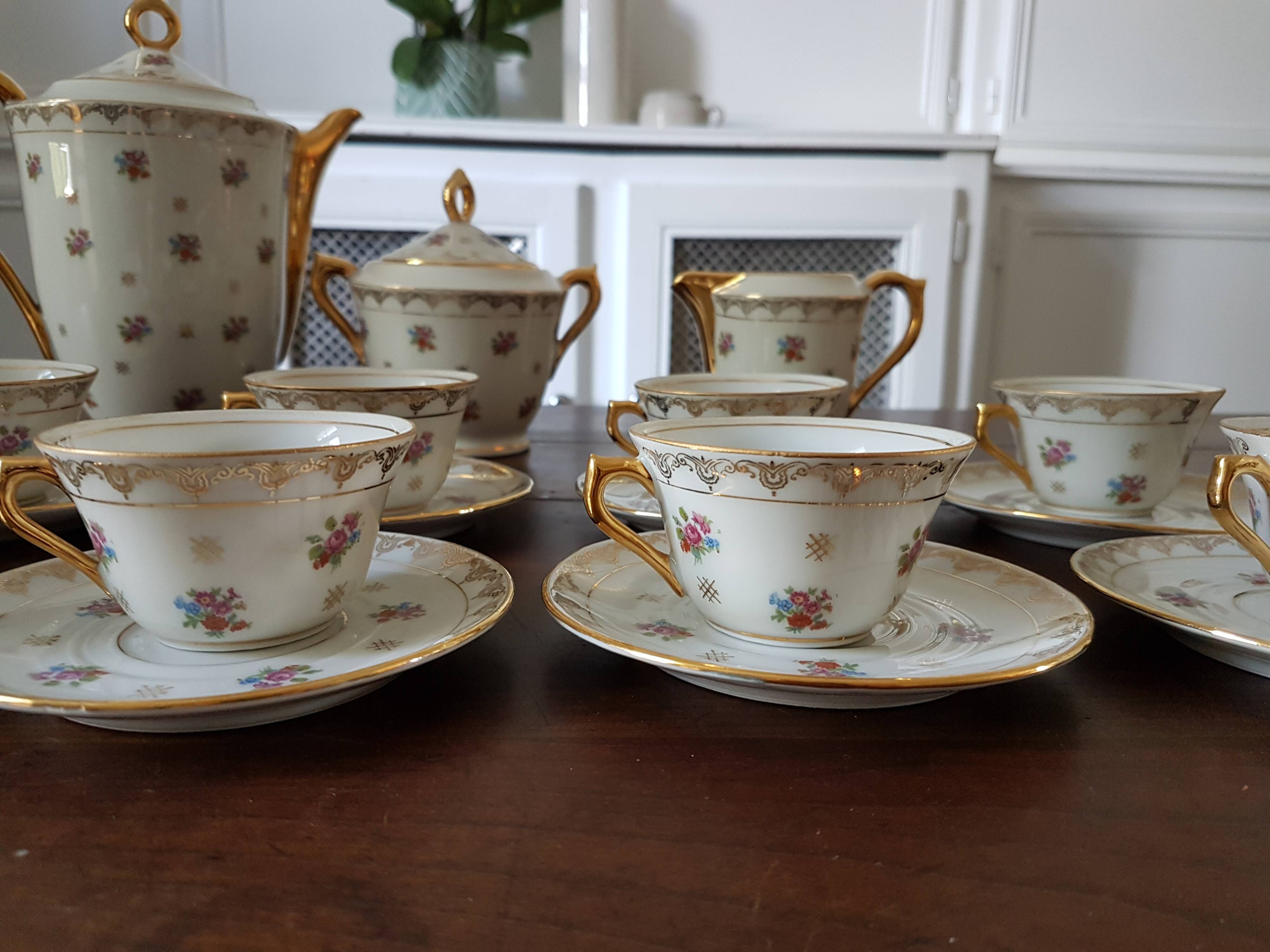 Tea or coffee service