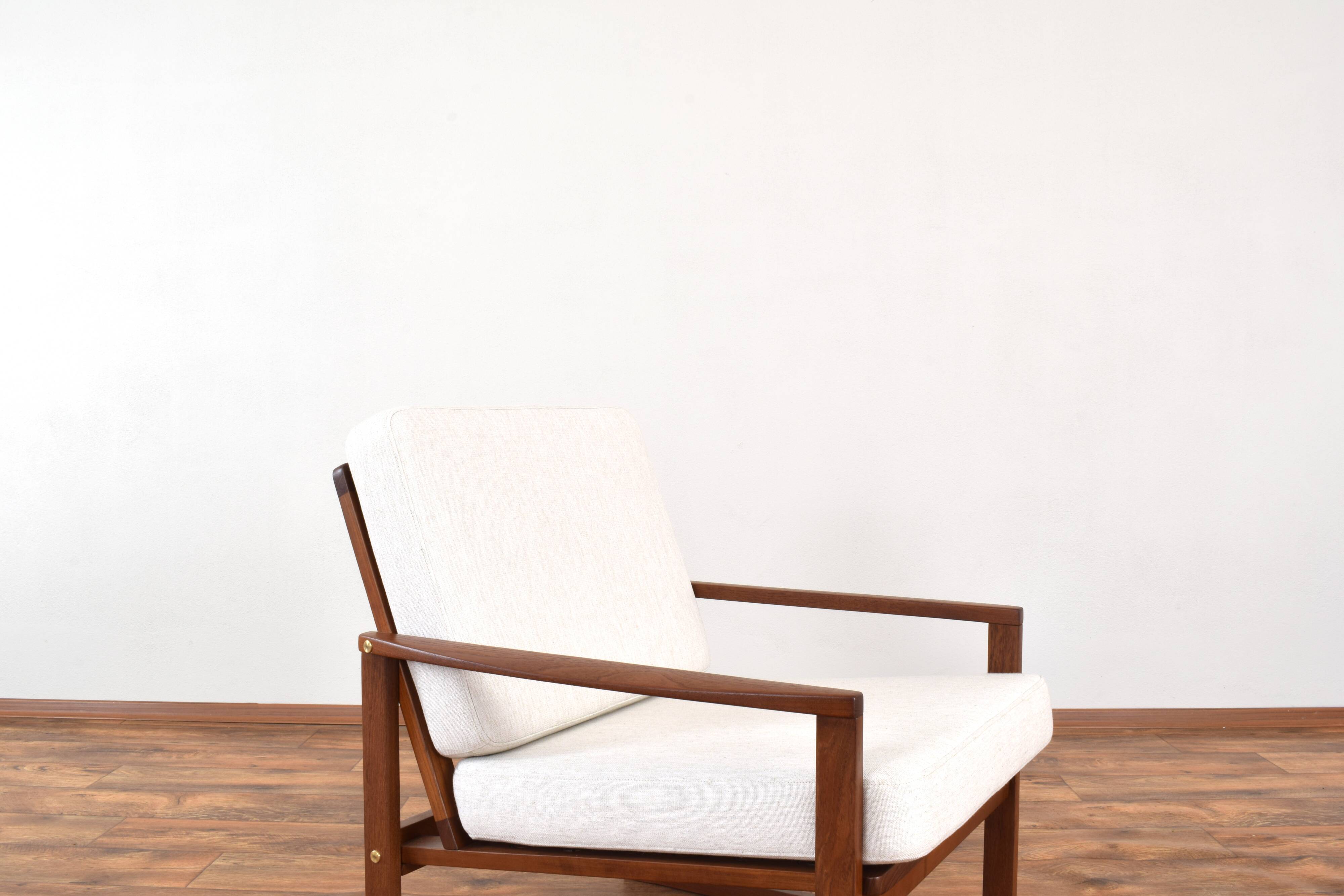Lounge chair by Juul Kristensen and danich teak lounge chair, set of 2