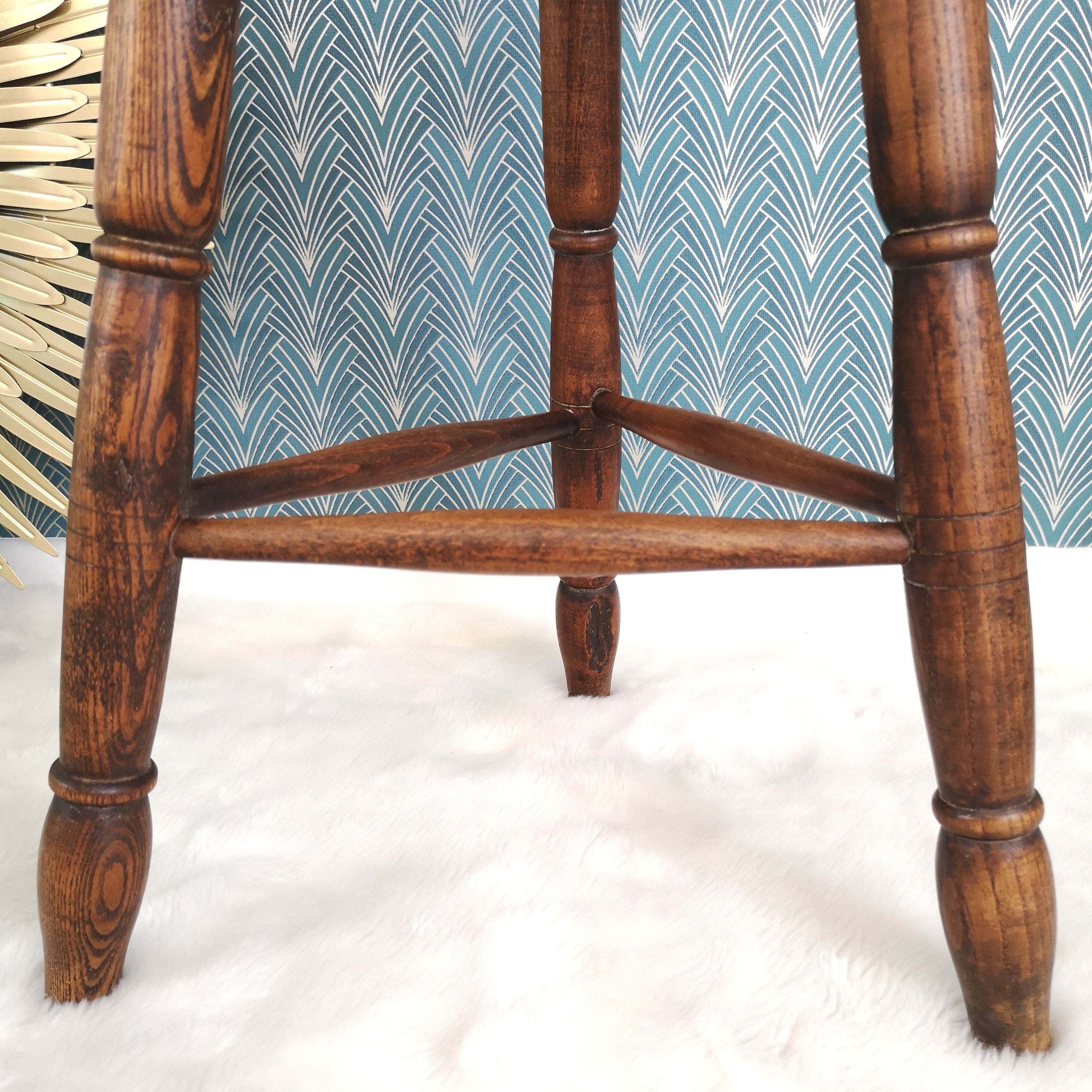 Pairs of tripod stools