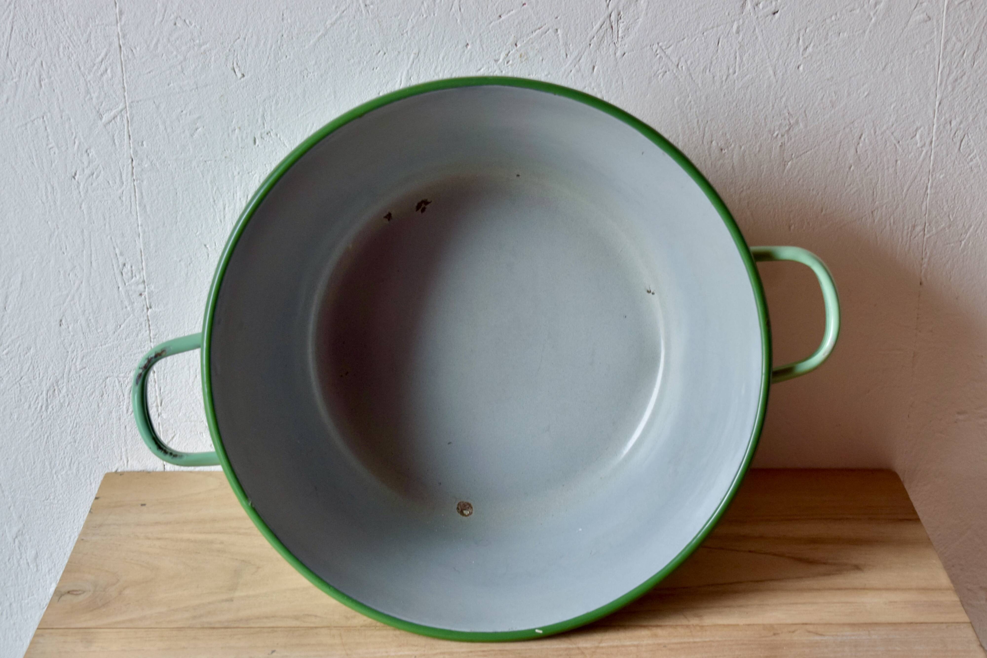 Large vintage basin in green enameled sheet metal