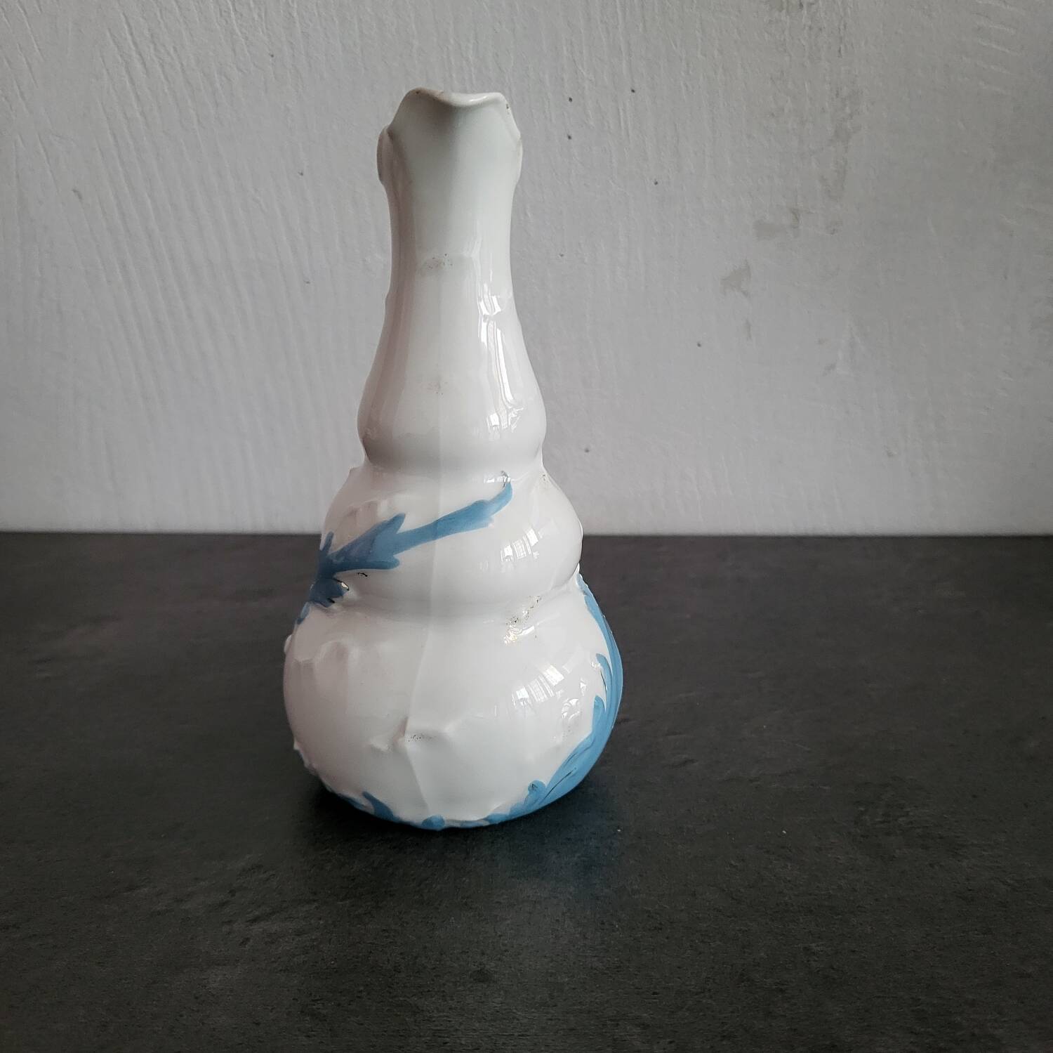 Verseuse à liqueur/vase vintage en porcelaine en excellent état