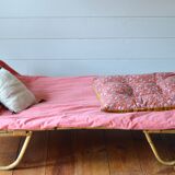 Rattan bed