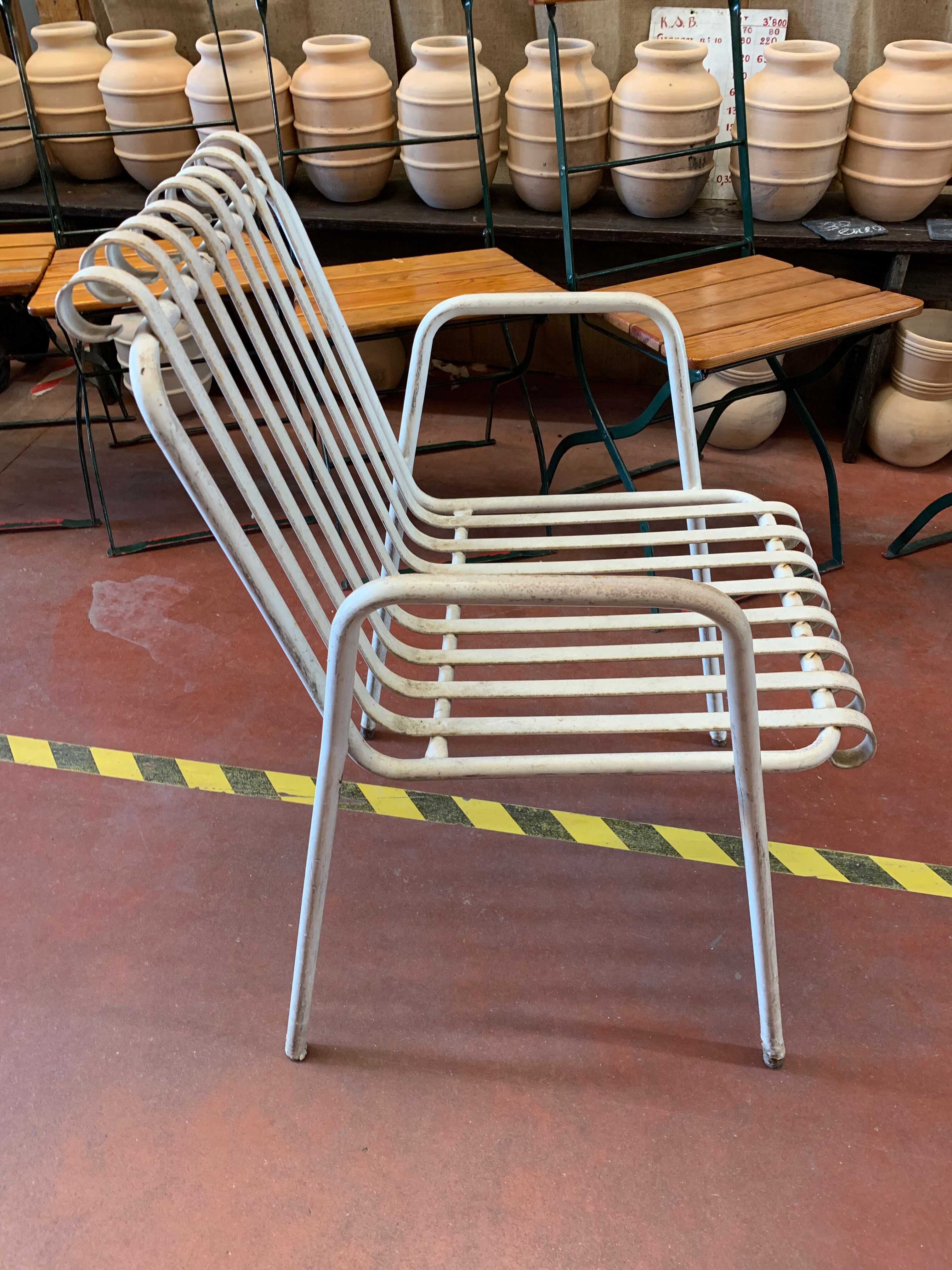 Lot of 5 garden chairs