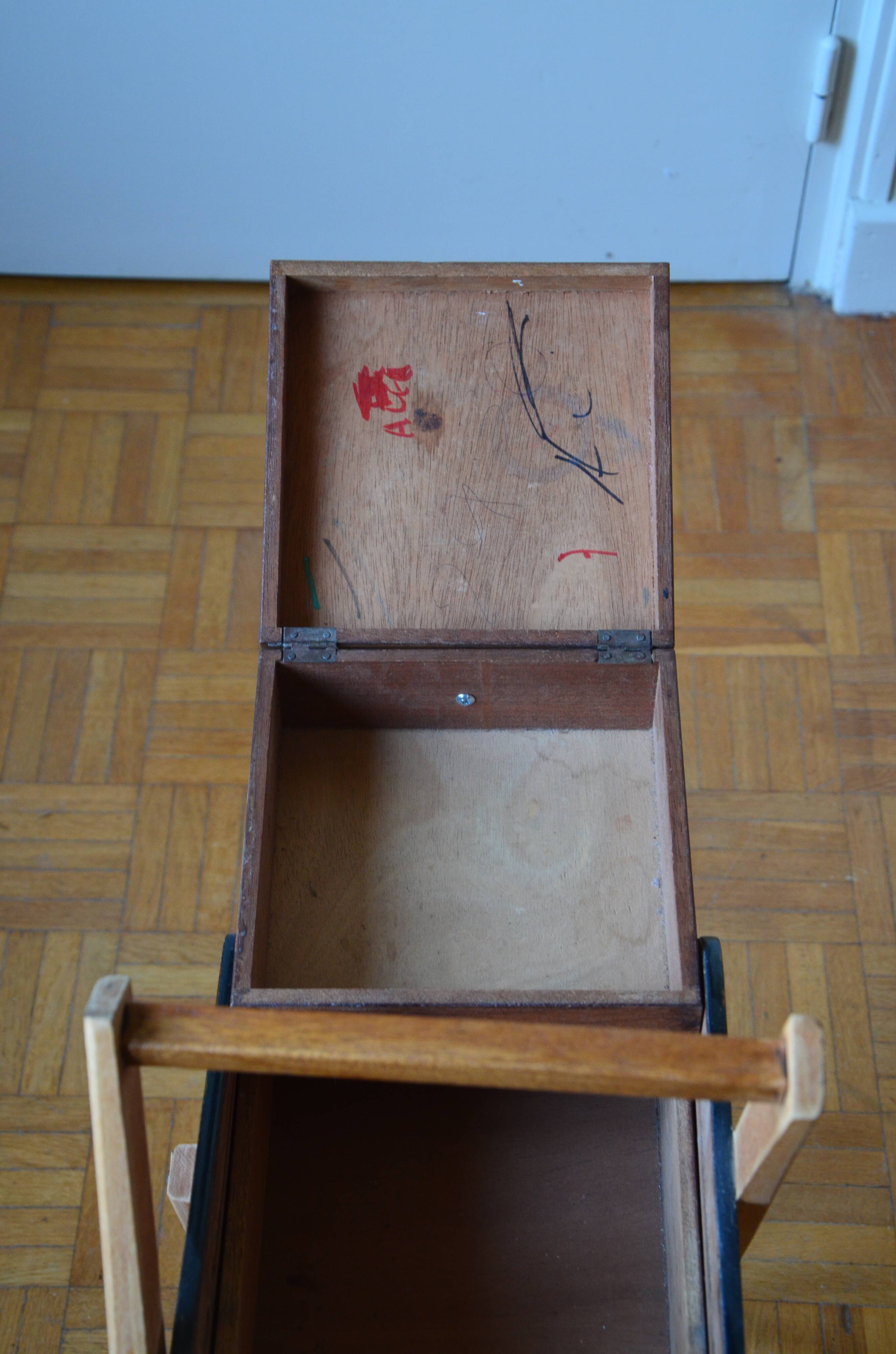 Vintage sewing bakset years 60