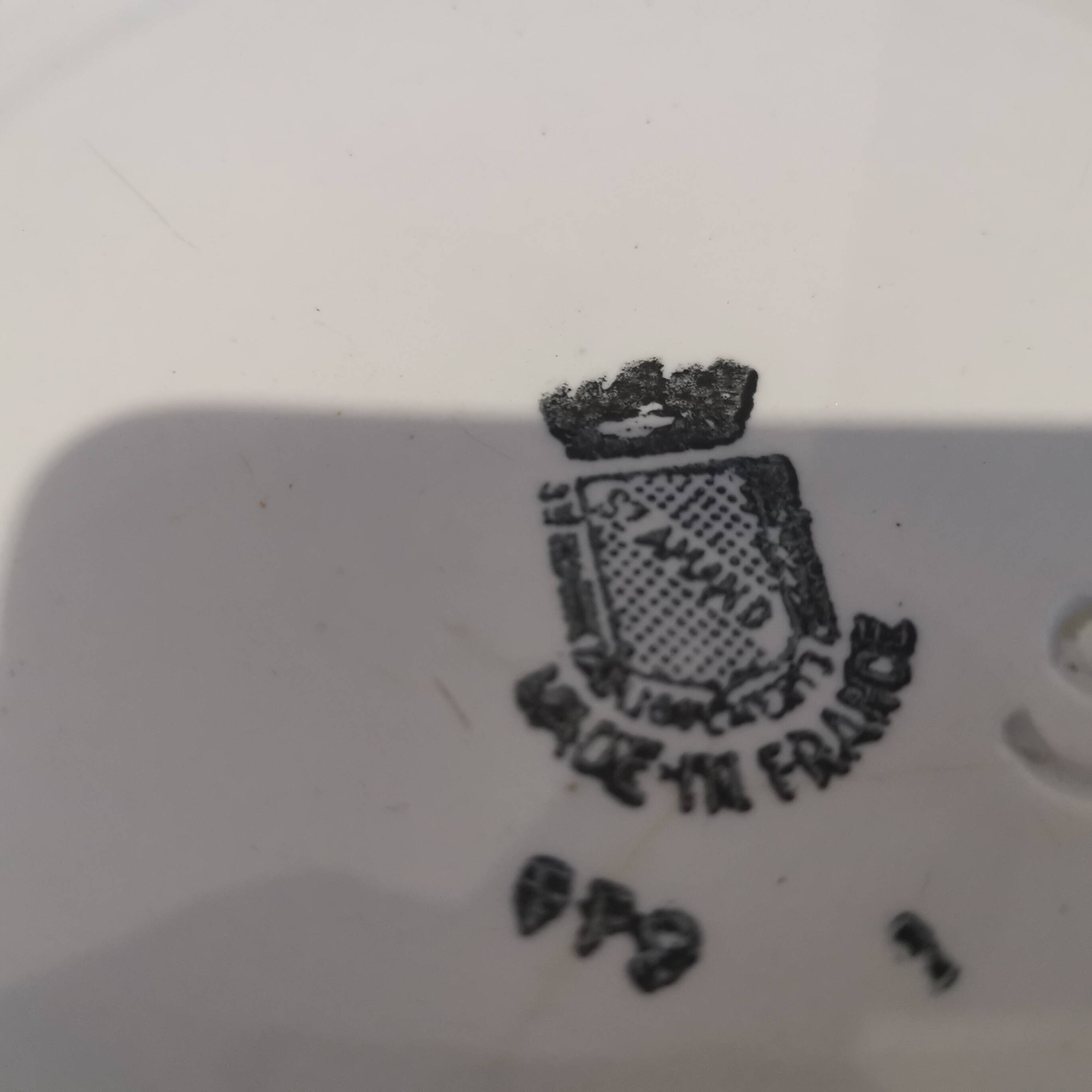 St amand beige earthenware salad bowl, yellow ocher and indigo blue frieze