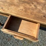 Farm table