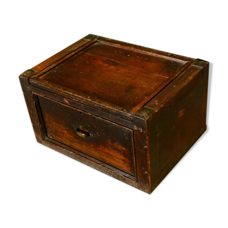 Coffre en bois
