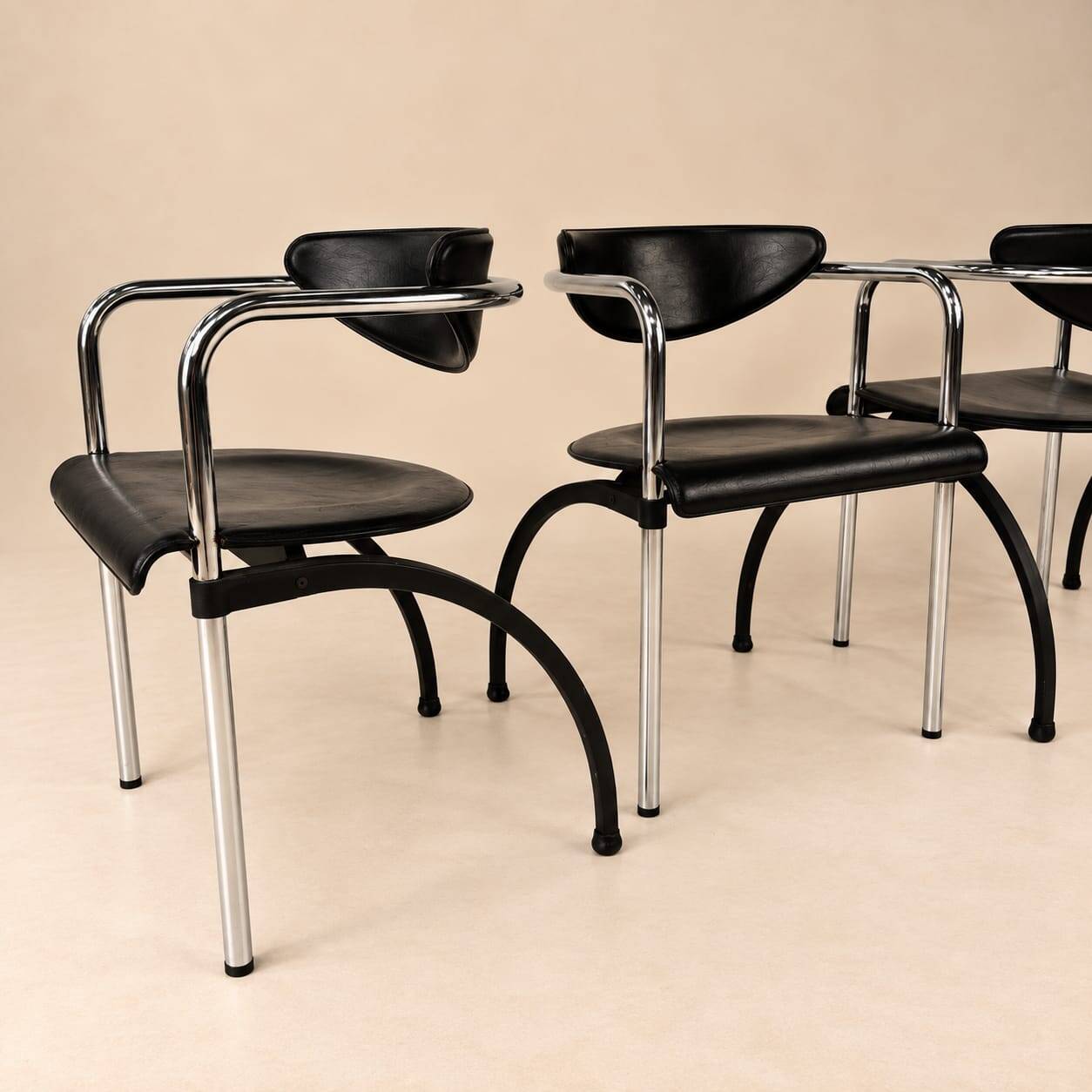 Set of 4 postmodern dining chairs by Arnold Merckx for Arco, 1980s