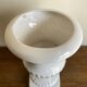 Cache pot médicis ancien XL néo classique en terre blanche 1950