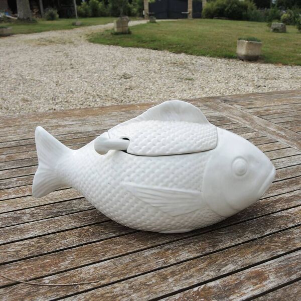 Ancienne soupière poisson en céramique blanche