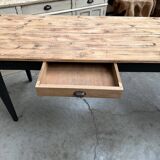 Estaminet table