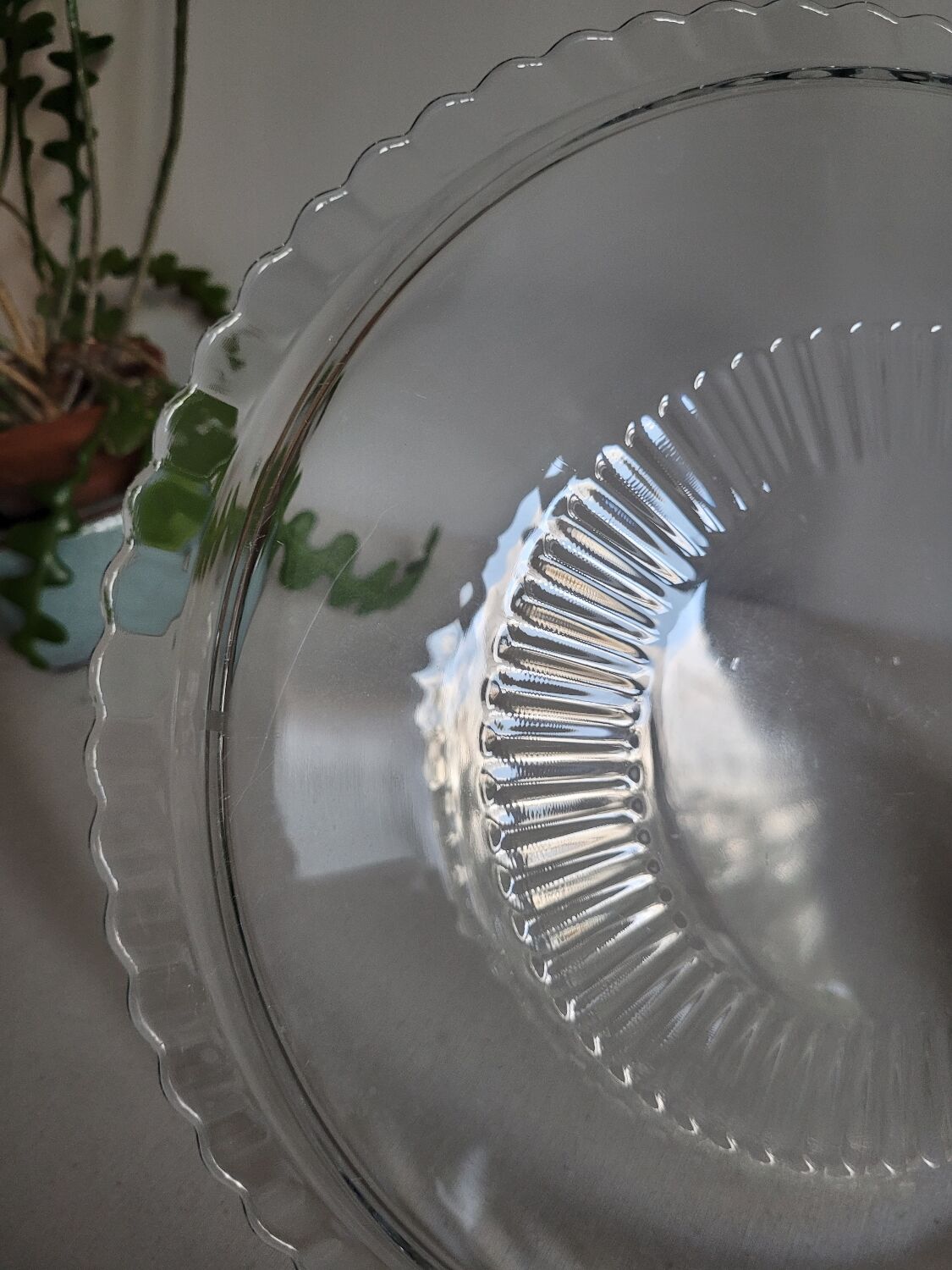 Luminarc glass cake dome