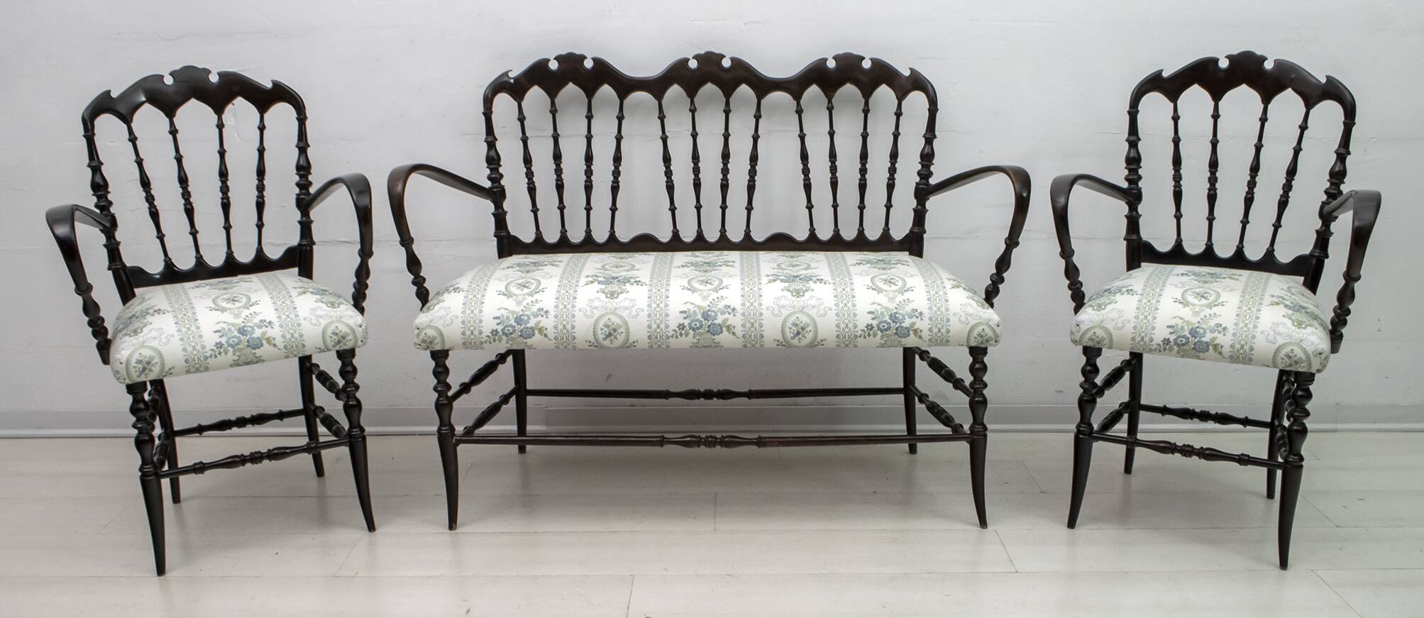 Giuseppe Gaetano Descalzi Midcentury Italian Chiavari Sofa and 2 Armchairs