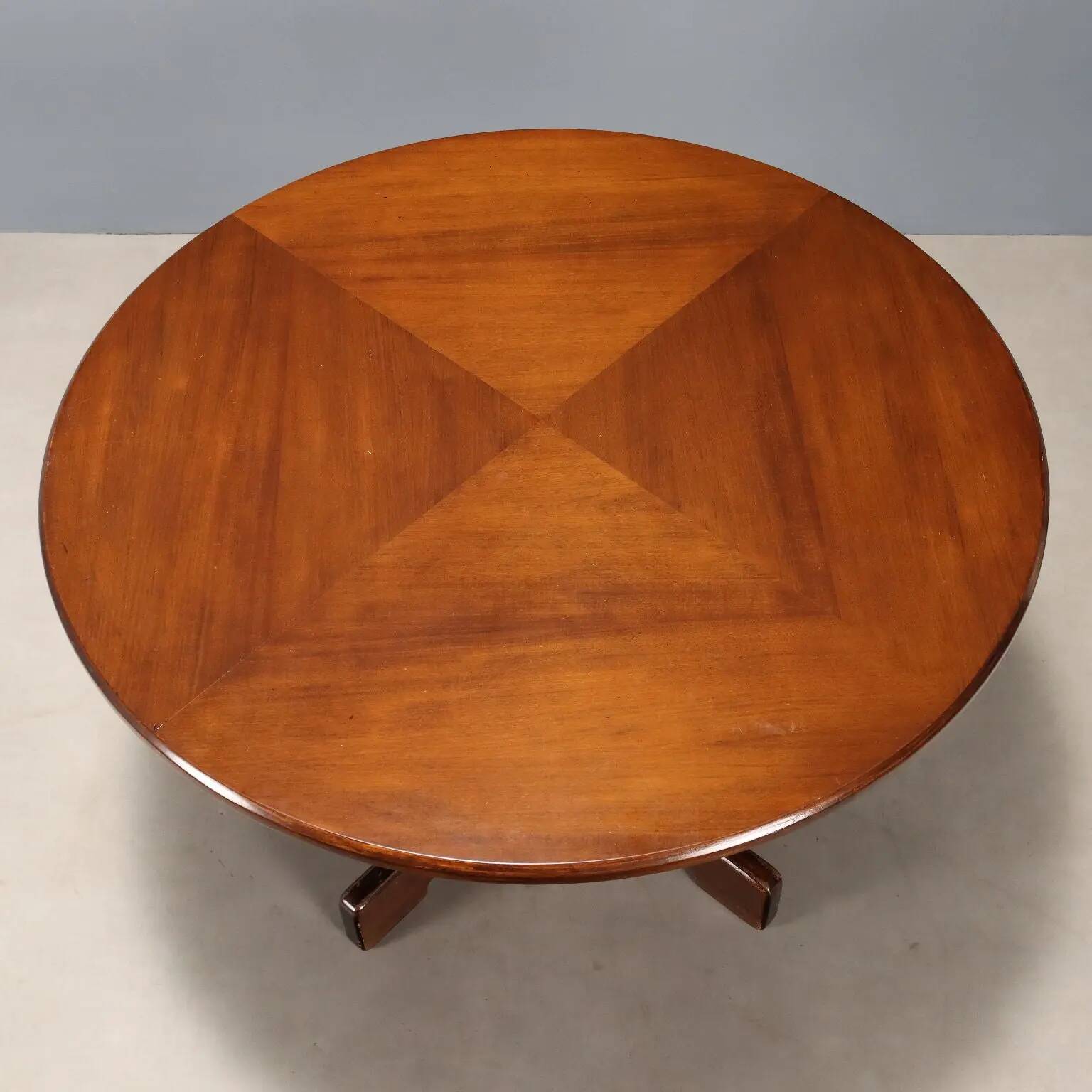 Vintage round table in exotic wood veneer, design, Italy, 1960s