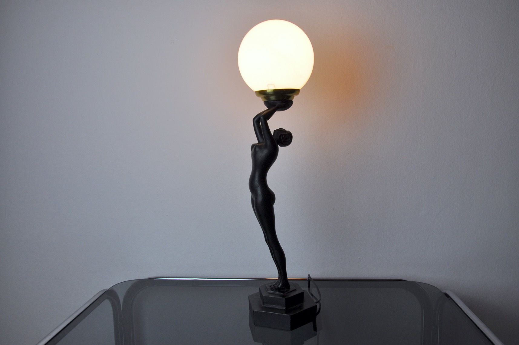 with the Ball lamp by Onices ETH, 1980
