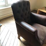 Armchair in brown leather