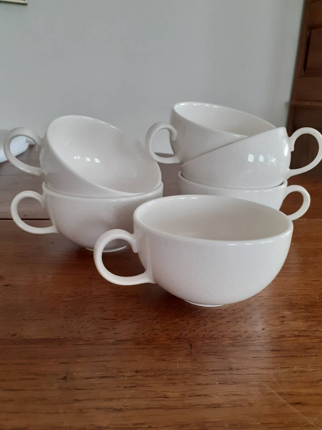 Villeroy and Boch Luxembourg white tea cups,