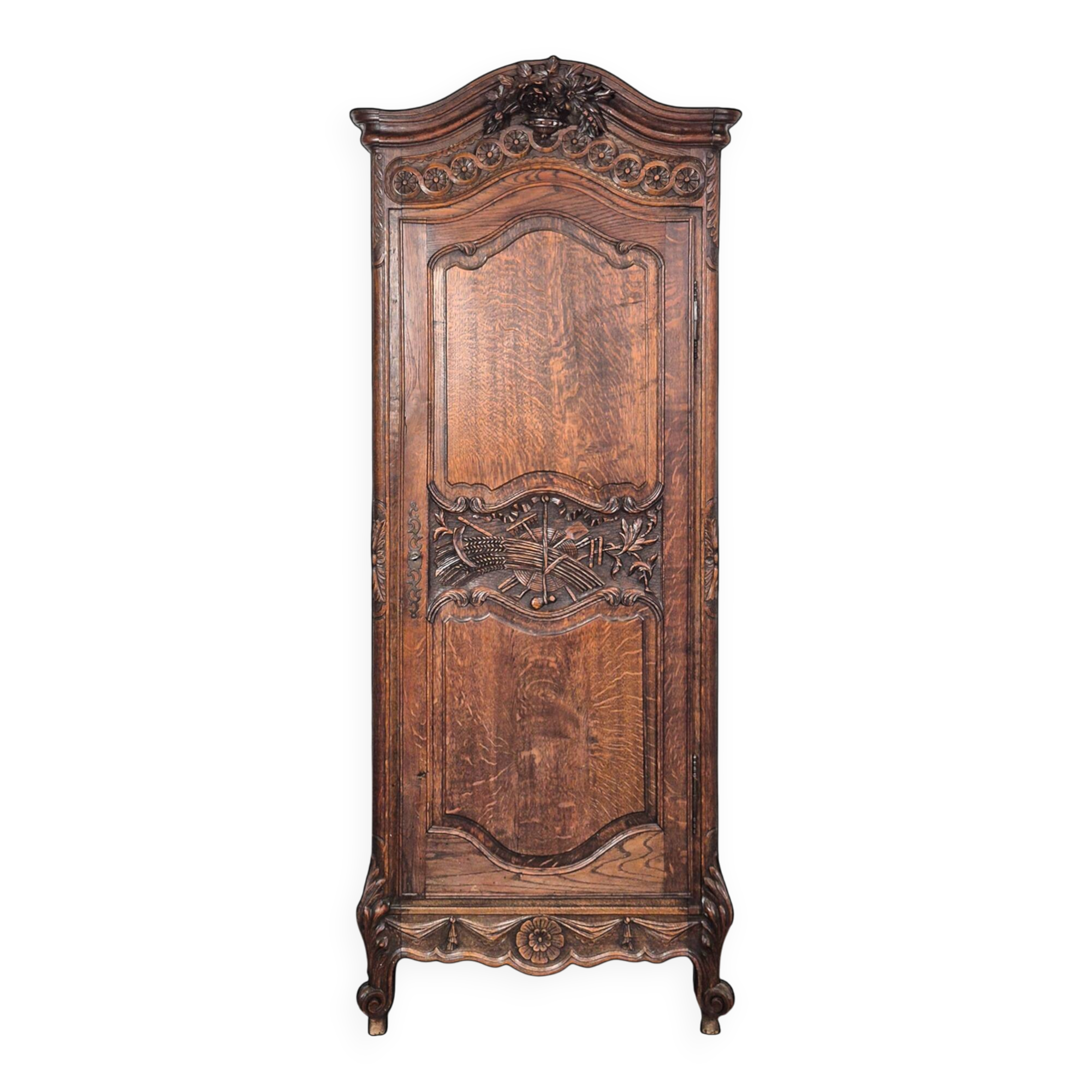 Norman bonnetière carved in solid oak