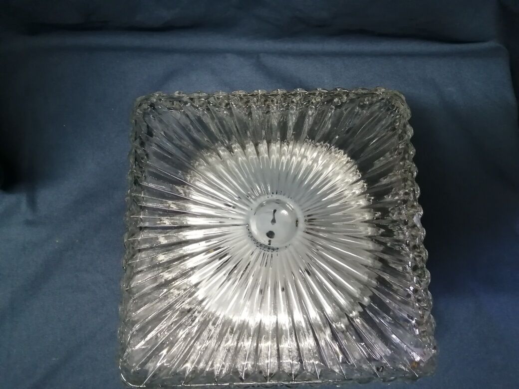 Original 50 27.5 cm moulded glass