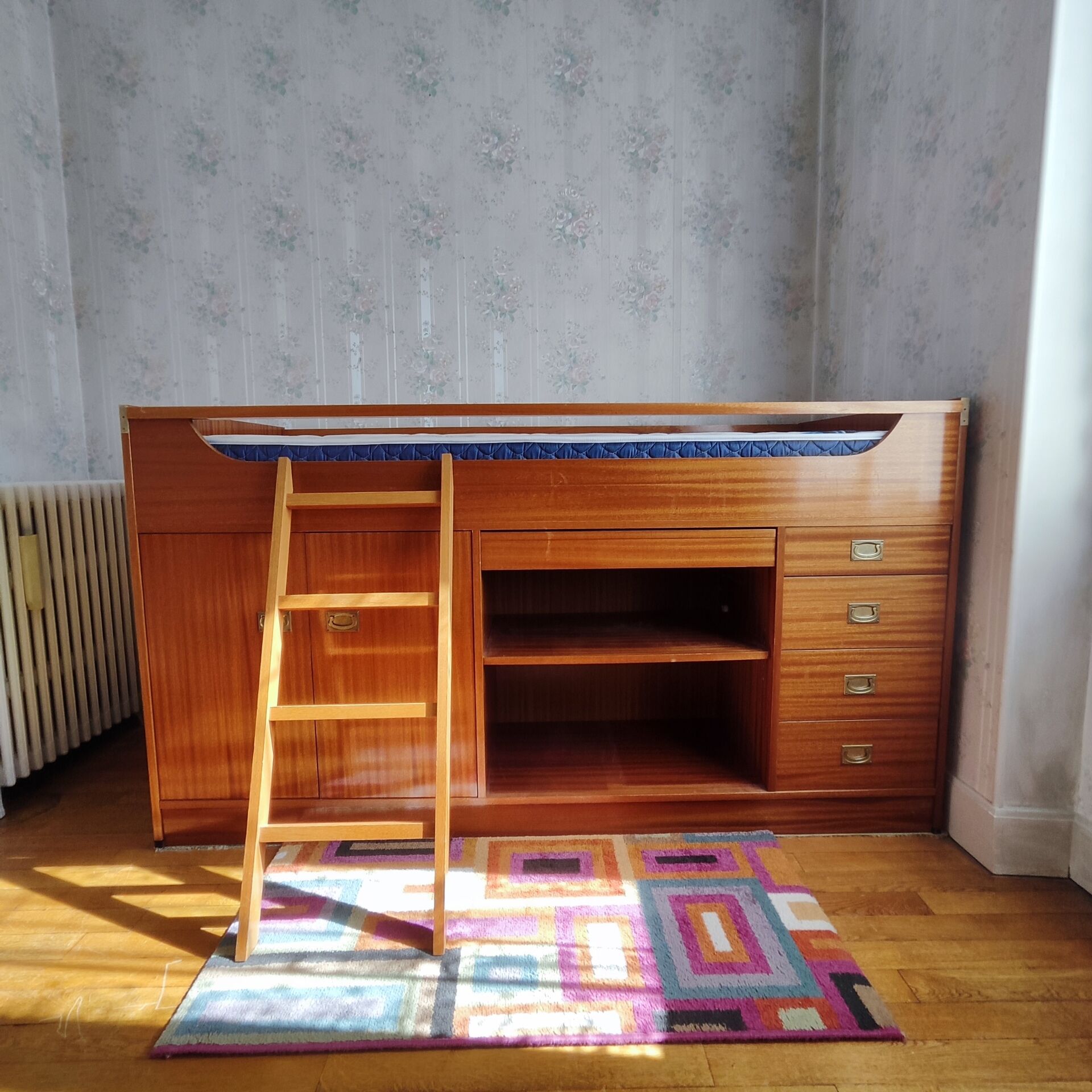 Lit compact avec bureau et rangement Vintage