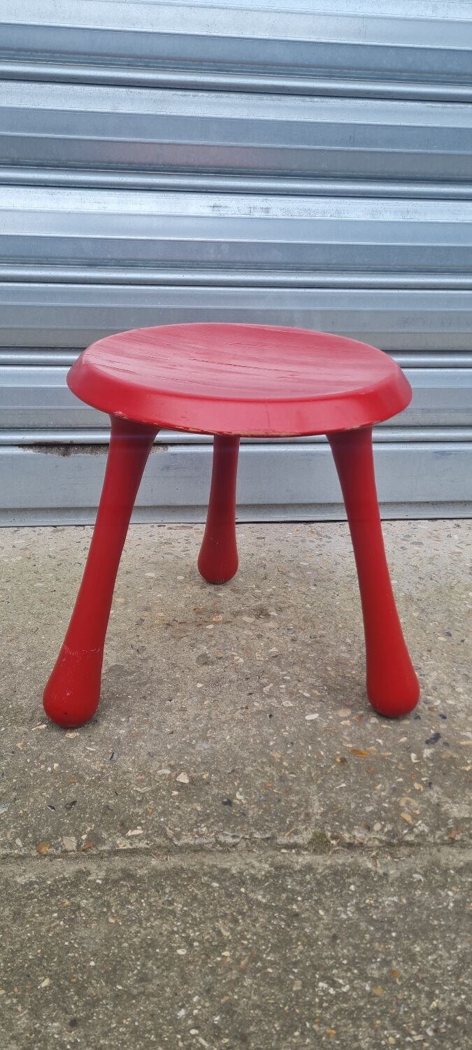 Stool Ingvar Kamprad limited edition red