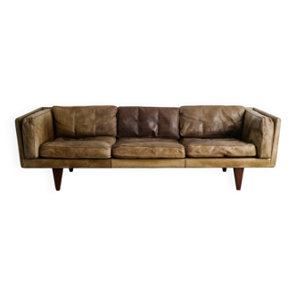 Danish Mid Century Three Seater Brown Sofa "V11" by Illum Wikkelsø, 1960s