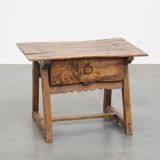 Table basse/d'appoint espagnole antique en bois fruitier