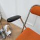 Chaise orange pliable