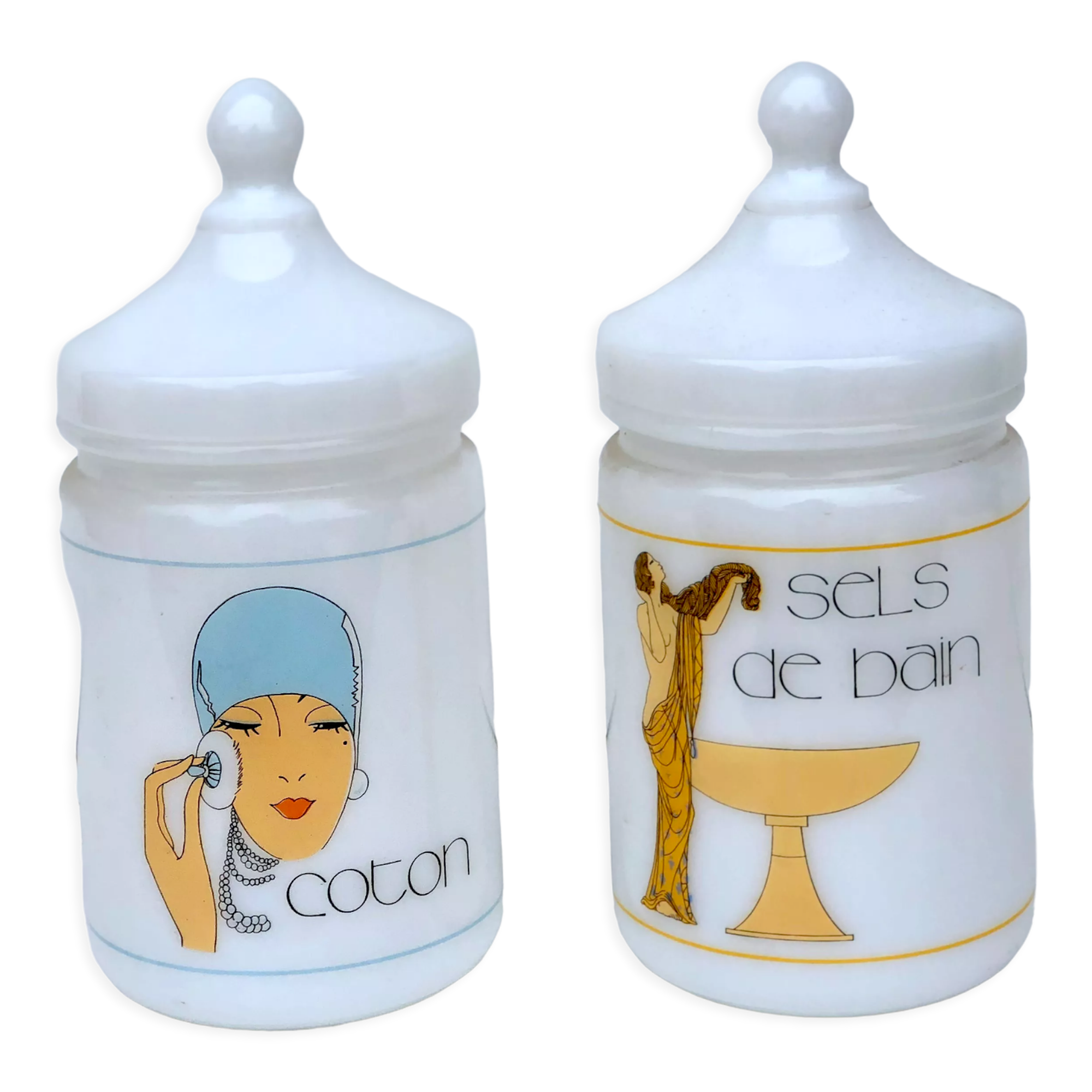 Vintage bathroom pot set