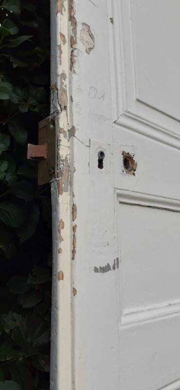 Communication door h221xL90cm old paneled, molded, interior