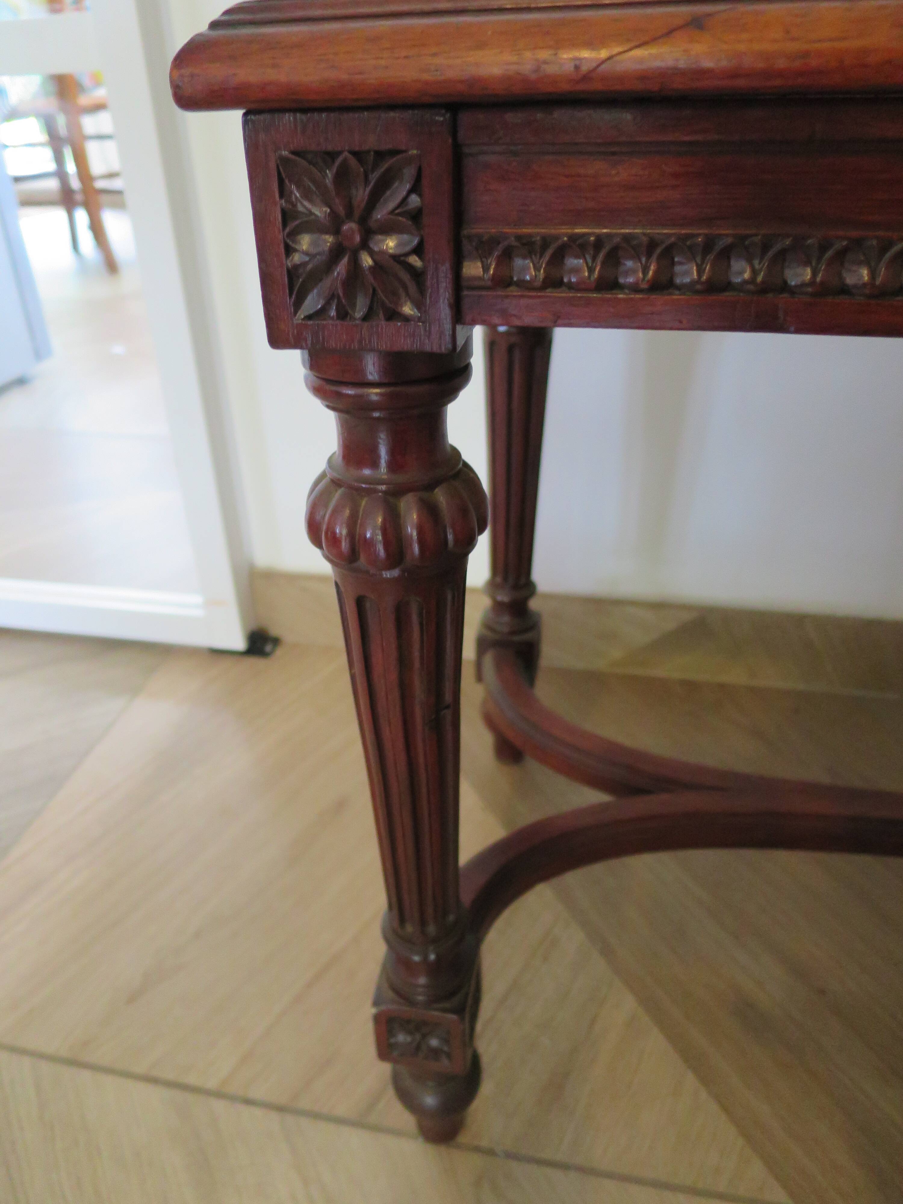 Coffee table - black marble top - Louis XIII style - H-shaped crossbar base