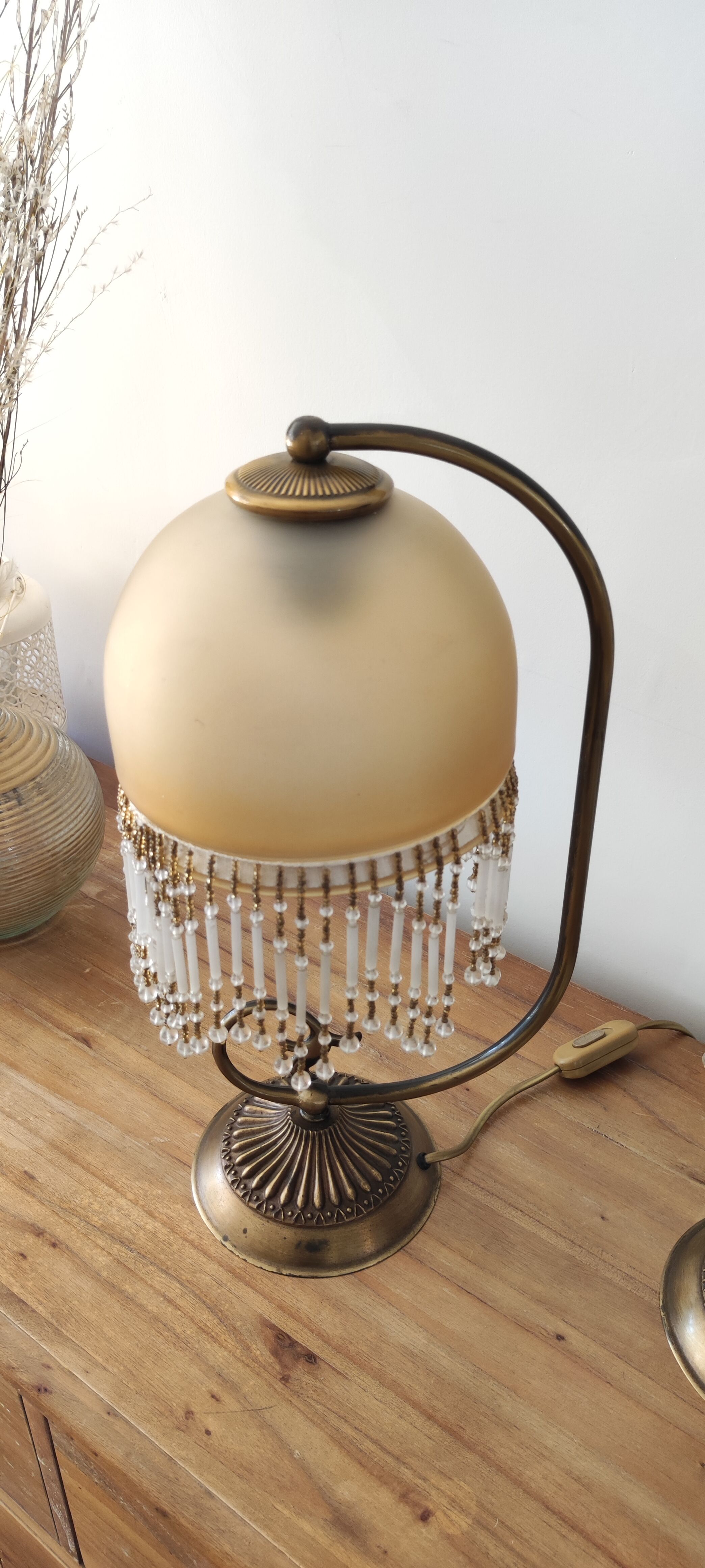 Pair of bedside lamps with grapevines
