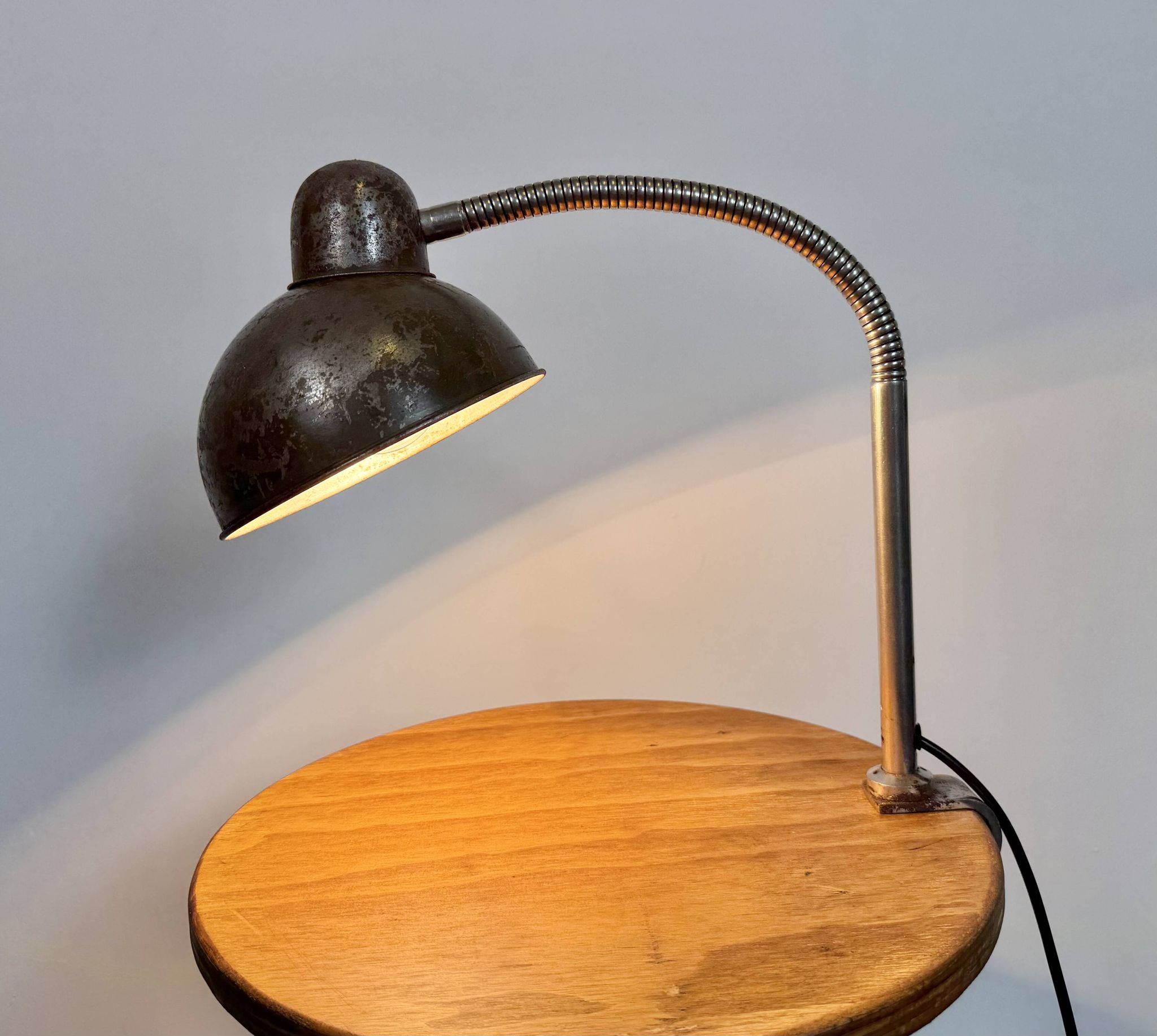 Lampe de table à col de cygne d'atelier industriel, années 1960