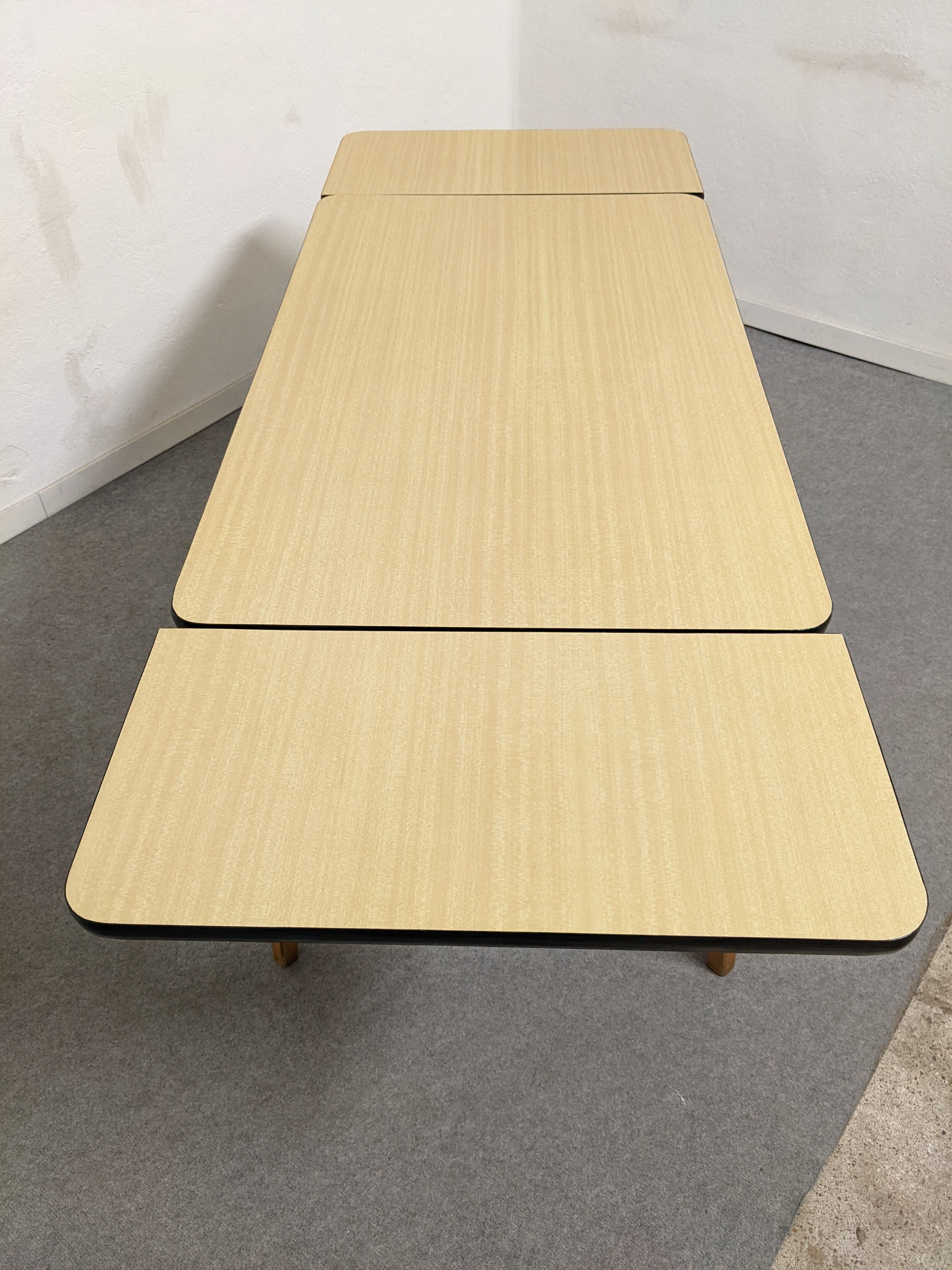 Kitchen table with extensions from the 50s/60s