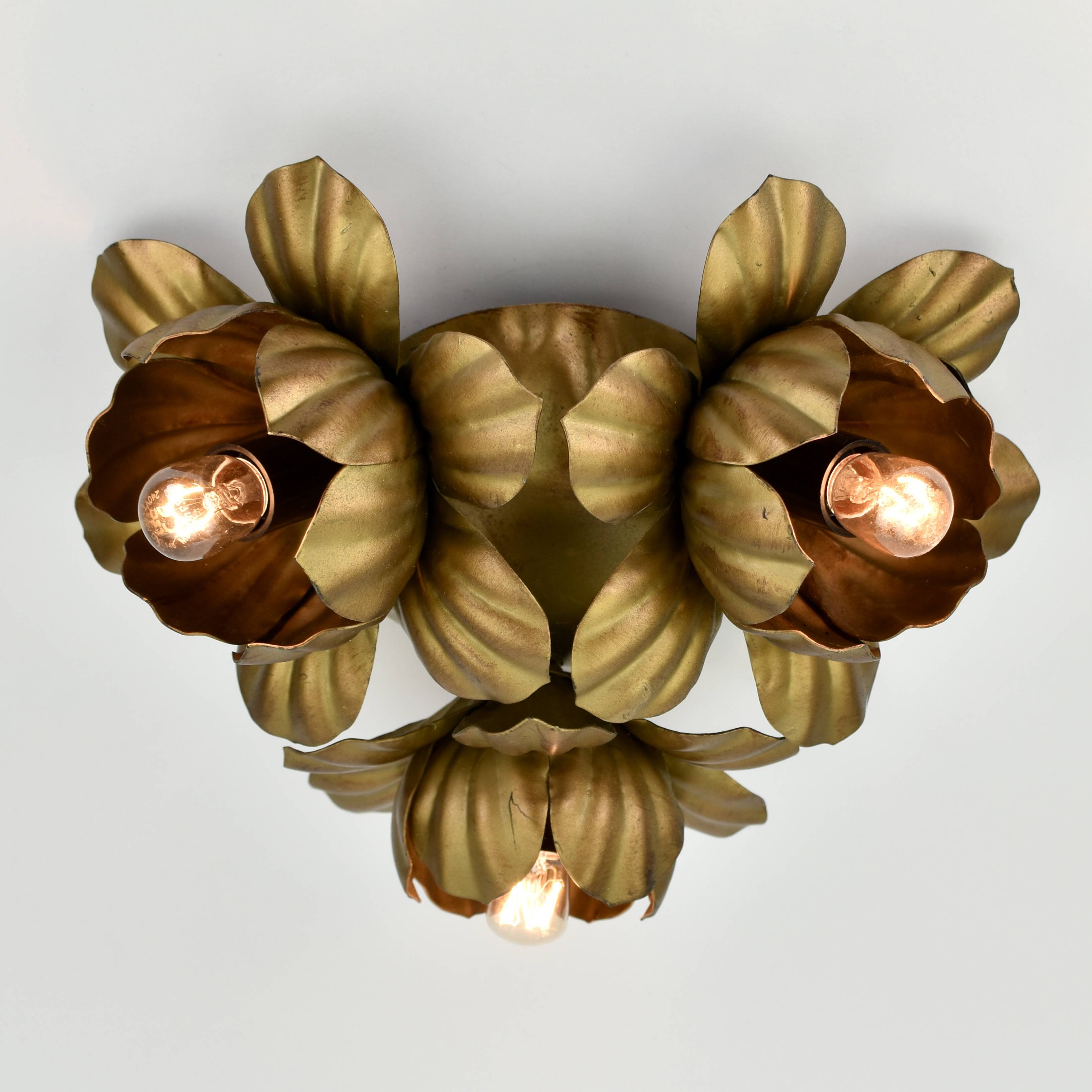 Plafonnier italien en tôle peinte, milieu du XXe siècle, années 1960