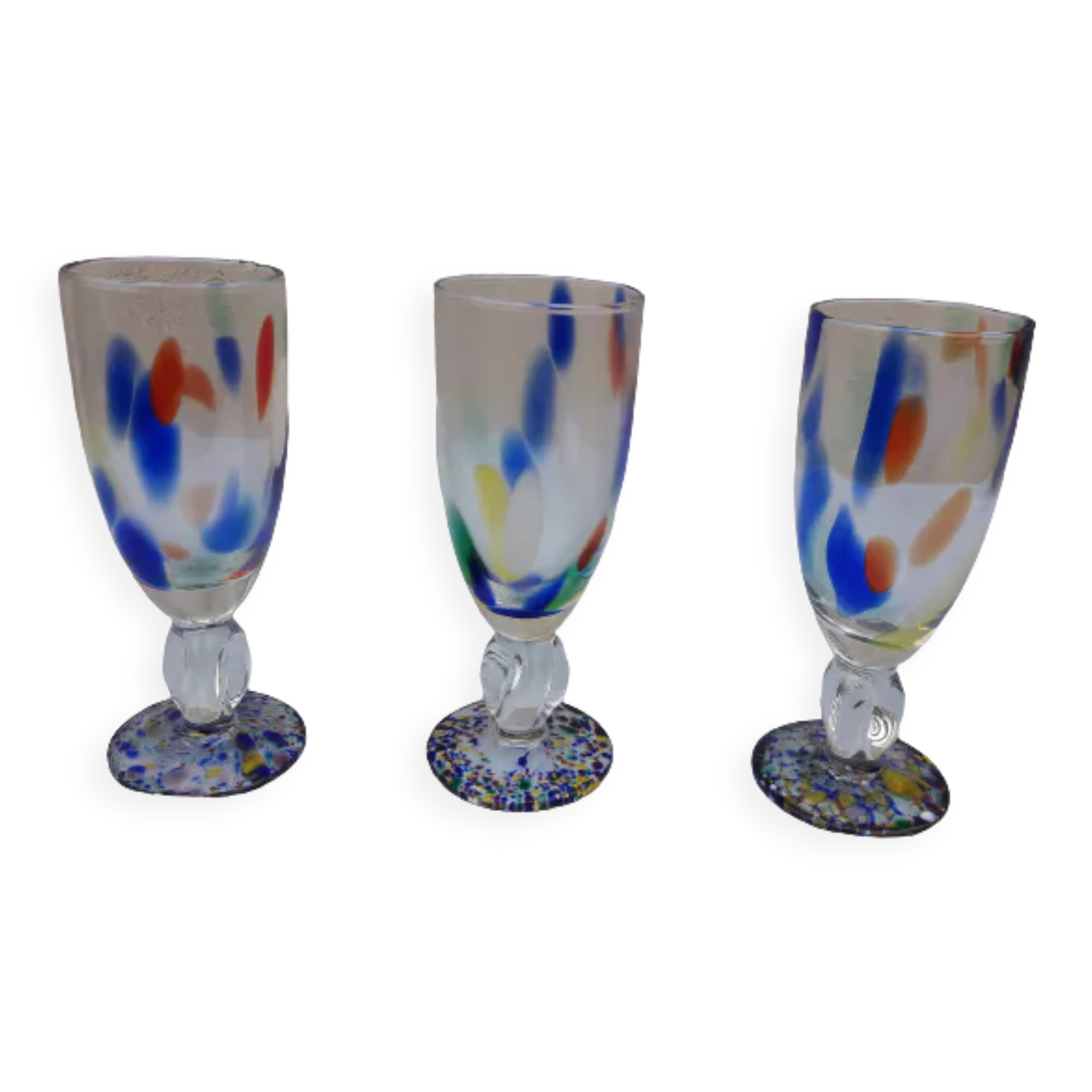 3 verres à pied