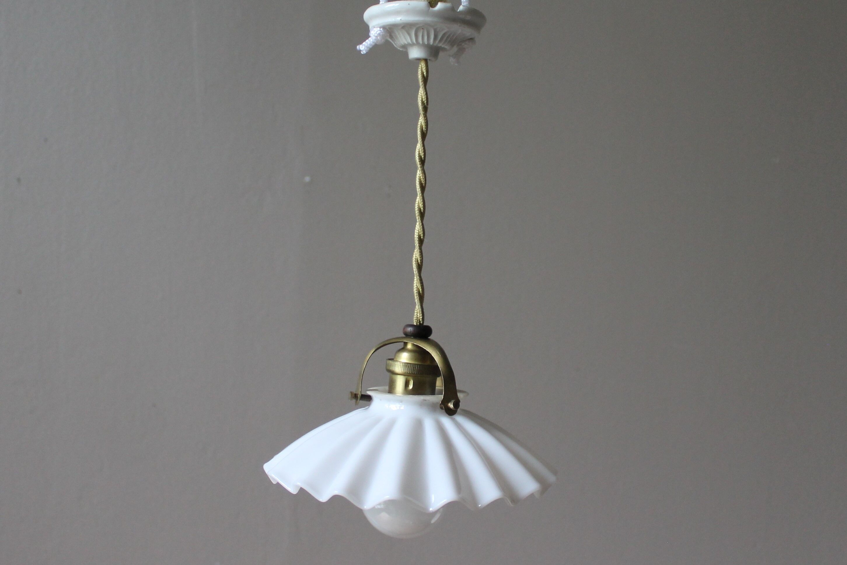 Vintage pendant lamp in opaline
