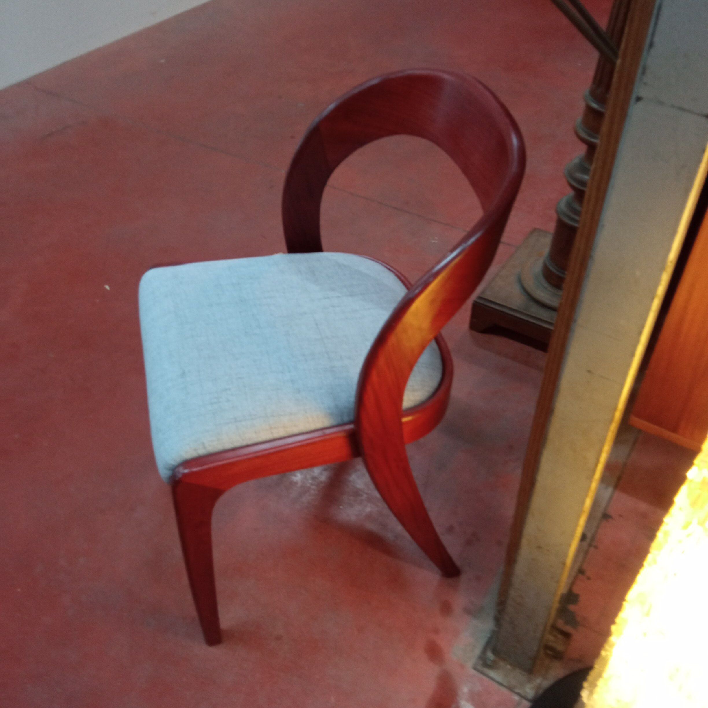 6 Baumann gondola chair