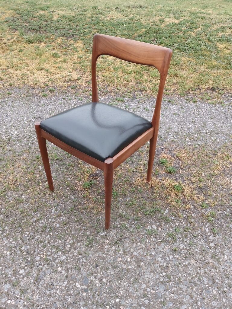 Lot of 6 Scandinavian chairs wood and skai