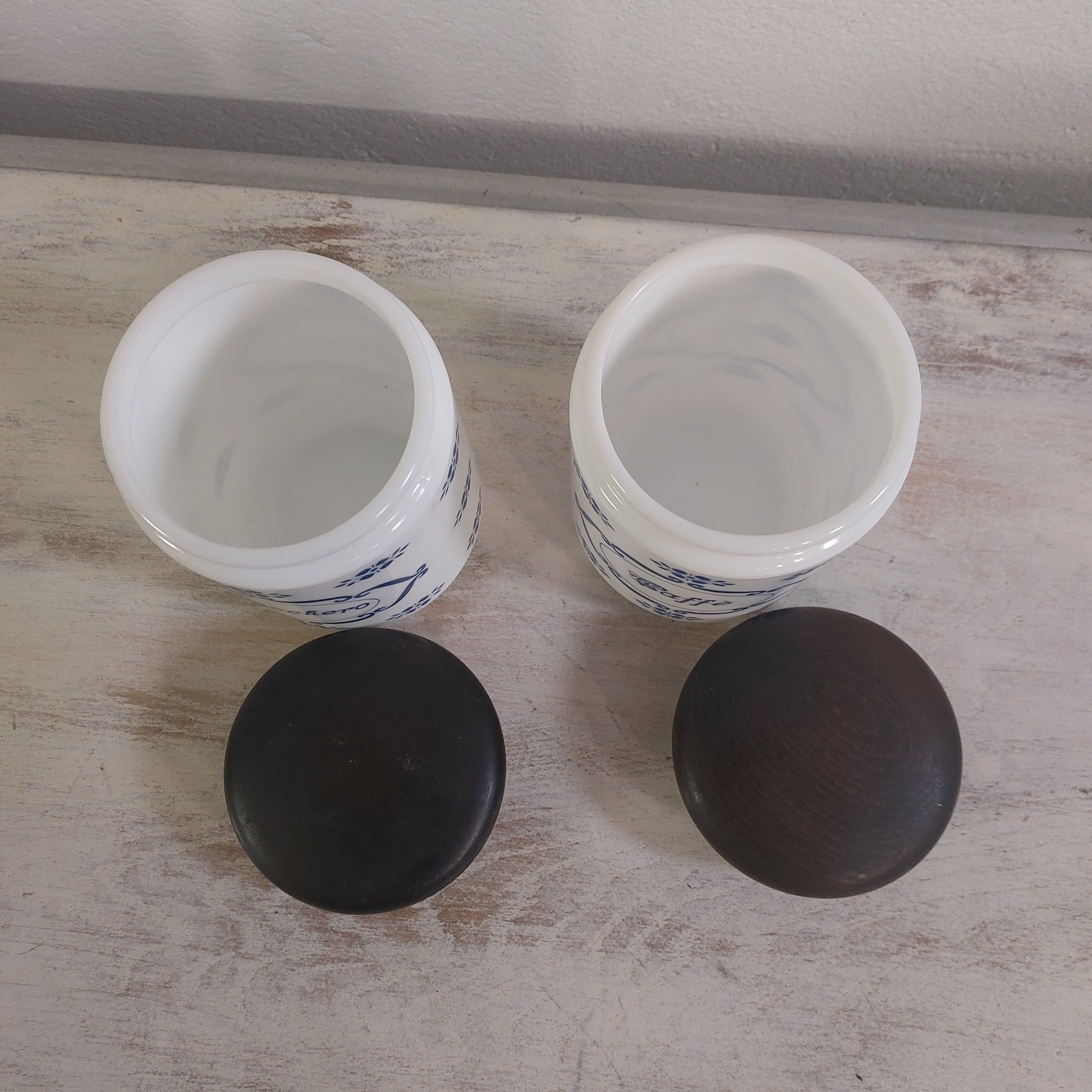 Coffee and sugar pots