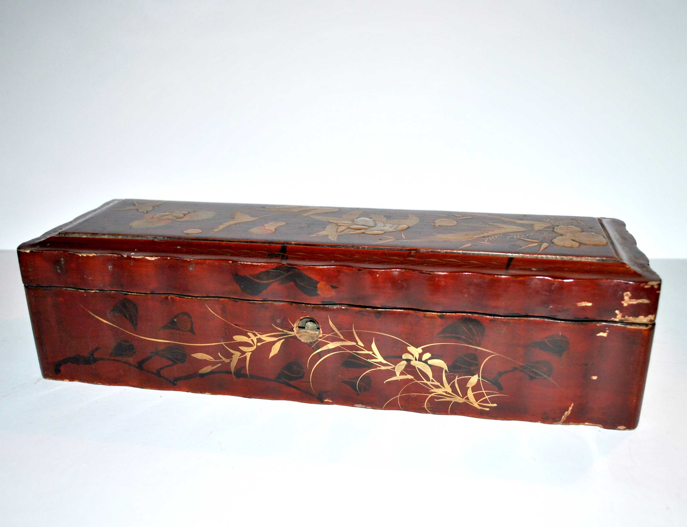 Antique glove box in Red China Lacquer decorated with golden birds