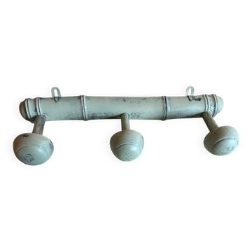 Patère ancienne cerusée verte céladon
